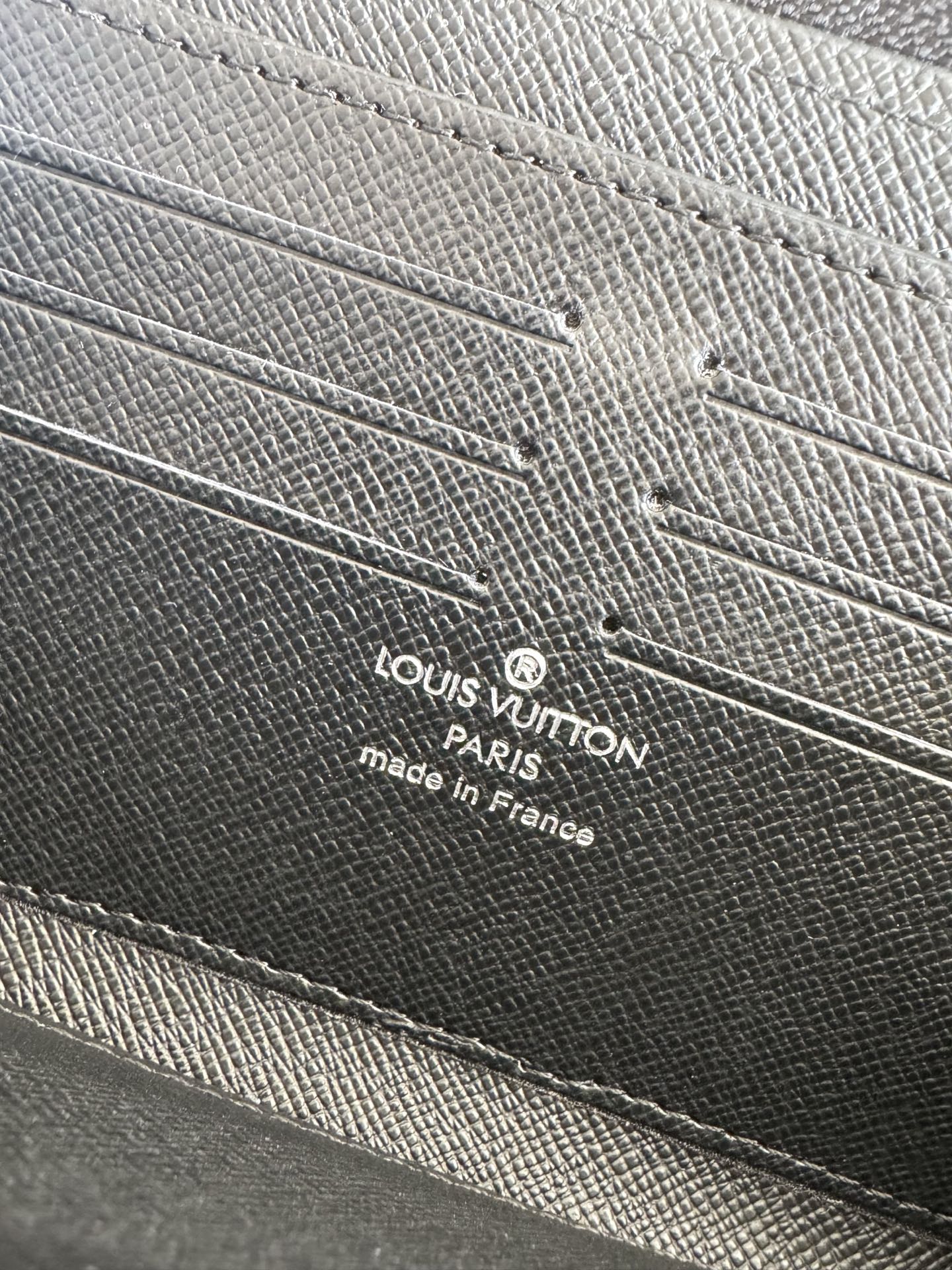 Louis Vuitton Basic Bag Canvas M-l-s