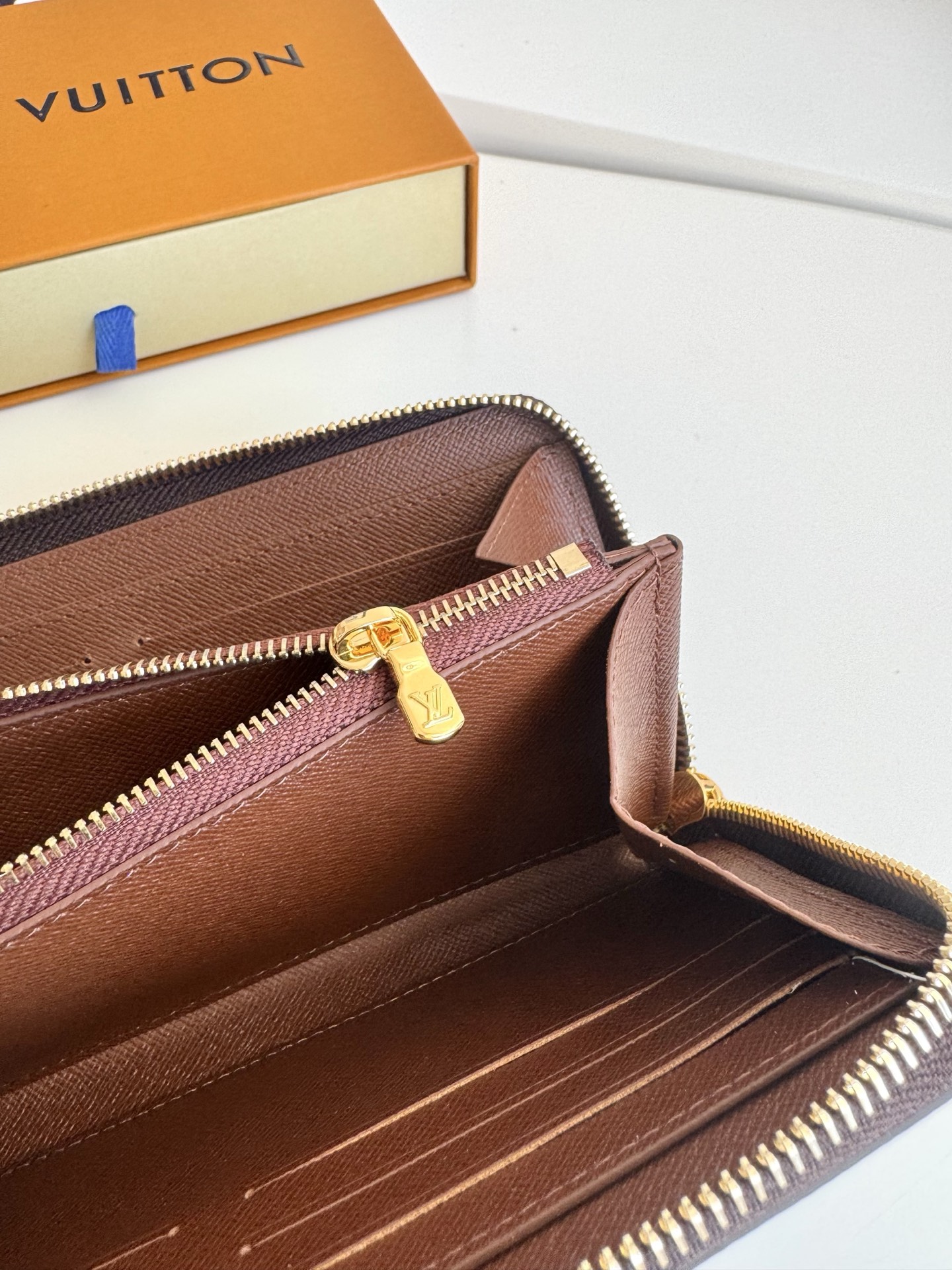 Louis Vuitton Basic Bag Canvas M-l-s