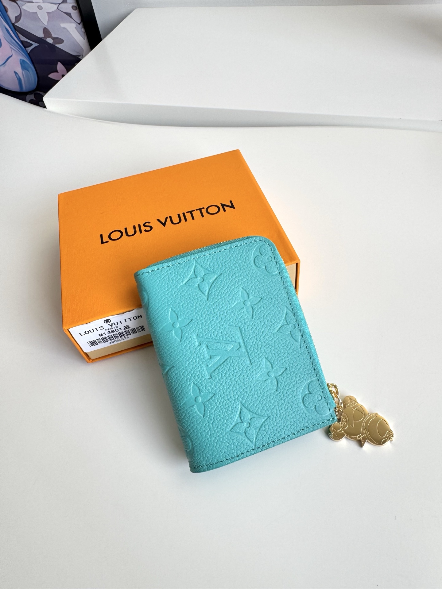 Louis Vuitton Basic Bag Cow Leather Blue M-l
