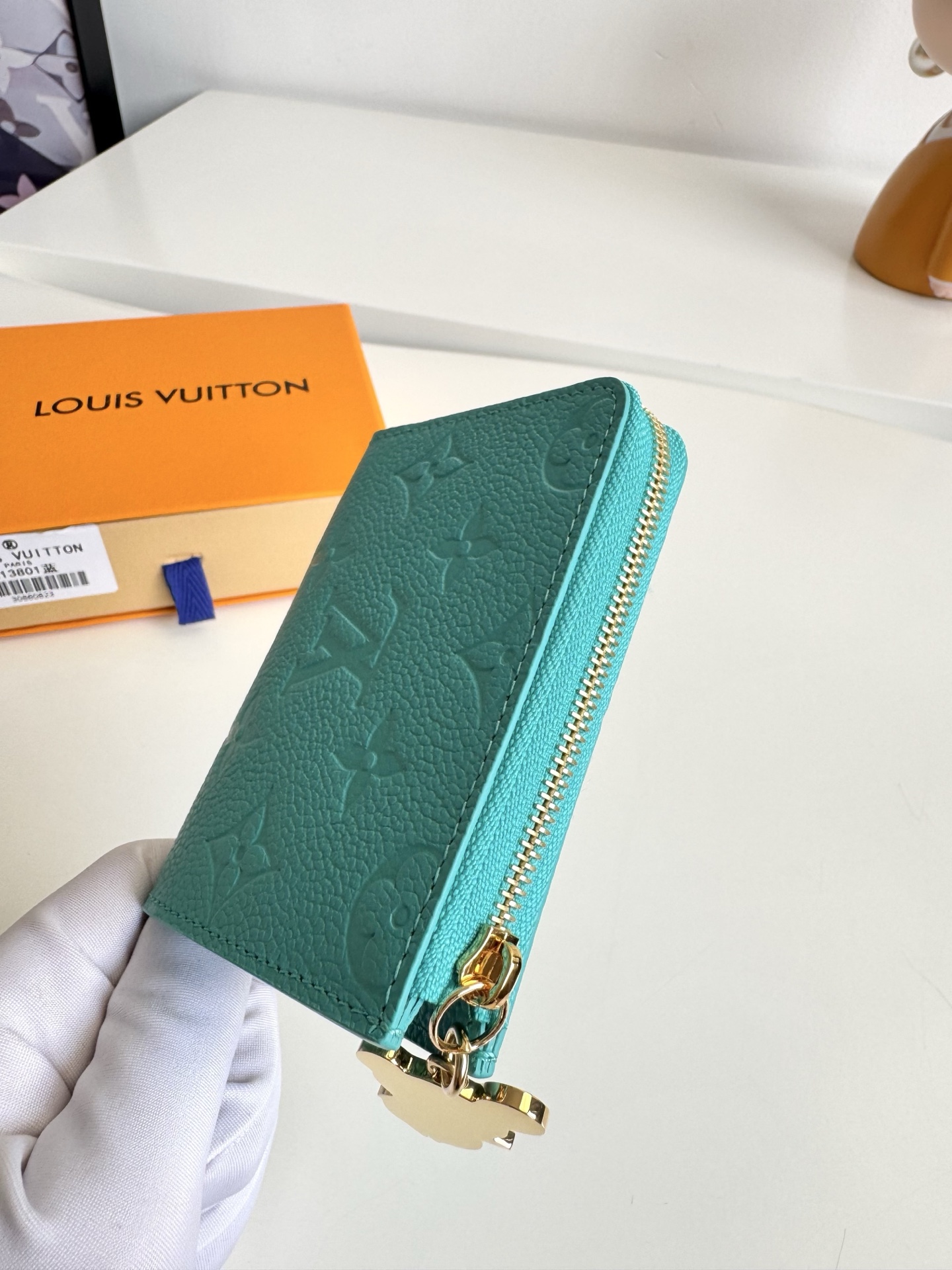 Louis Vuitton Basic Bag Cow Leather Blue M-l