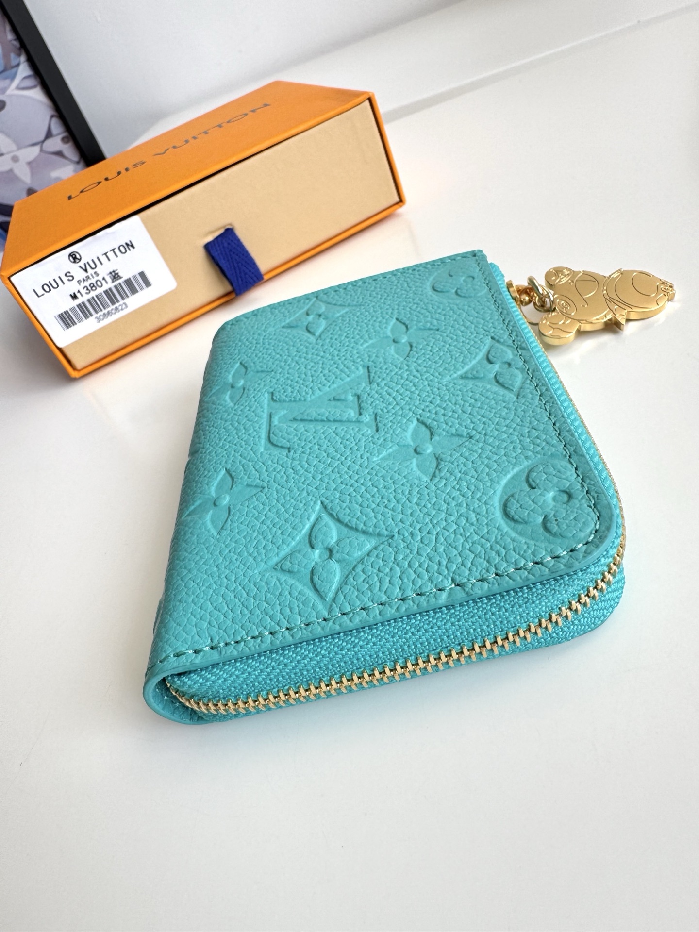 Louis Vuitton Basic Bag Cow Leather Blue M-l