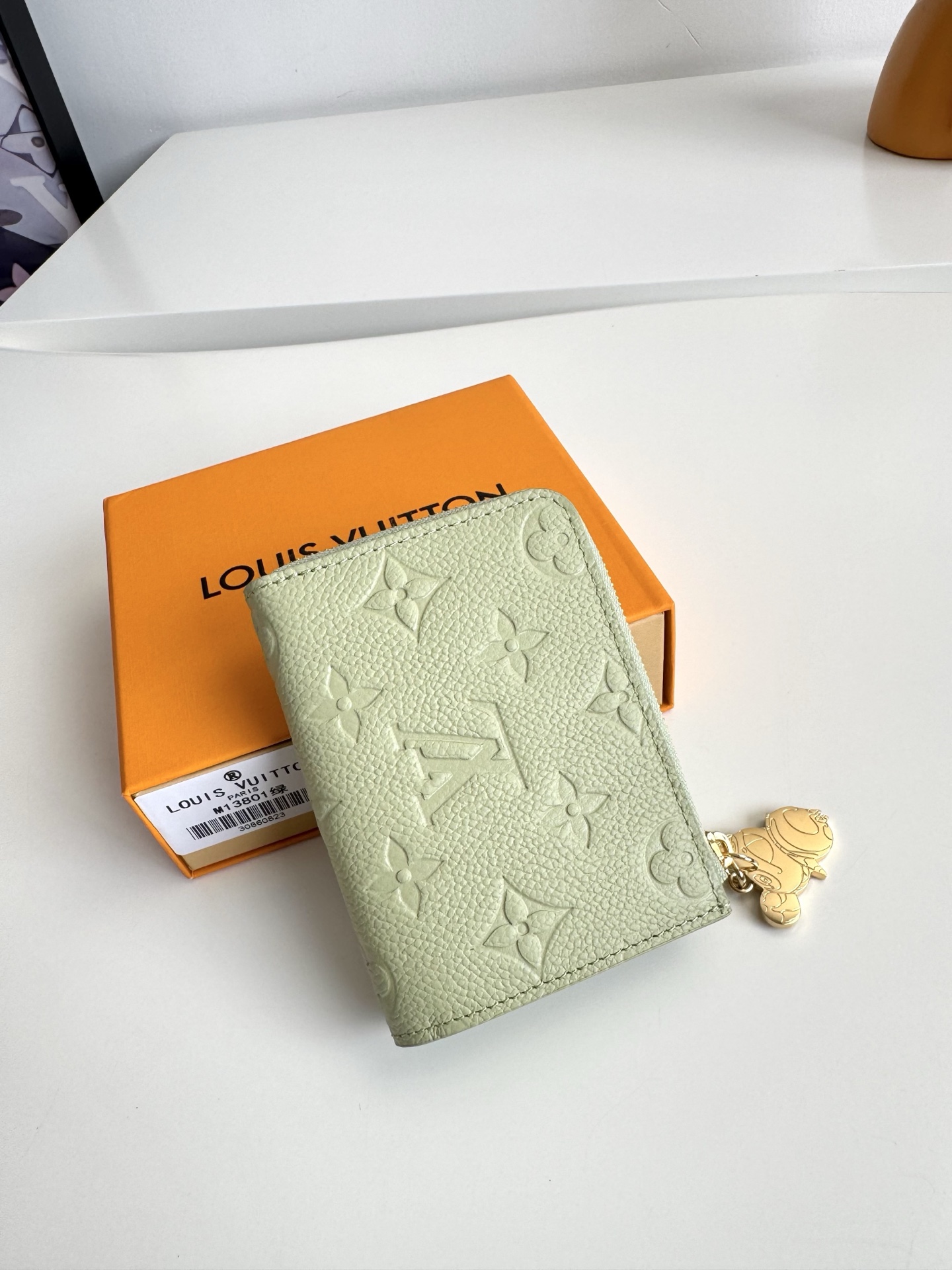 Louis Vuitton Basic Bag Cow Leather Green M-l