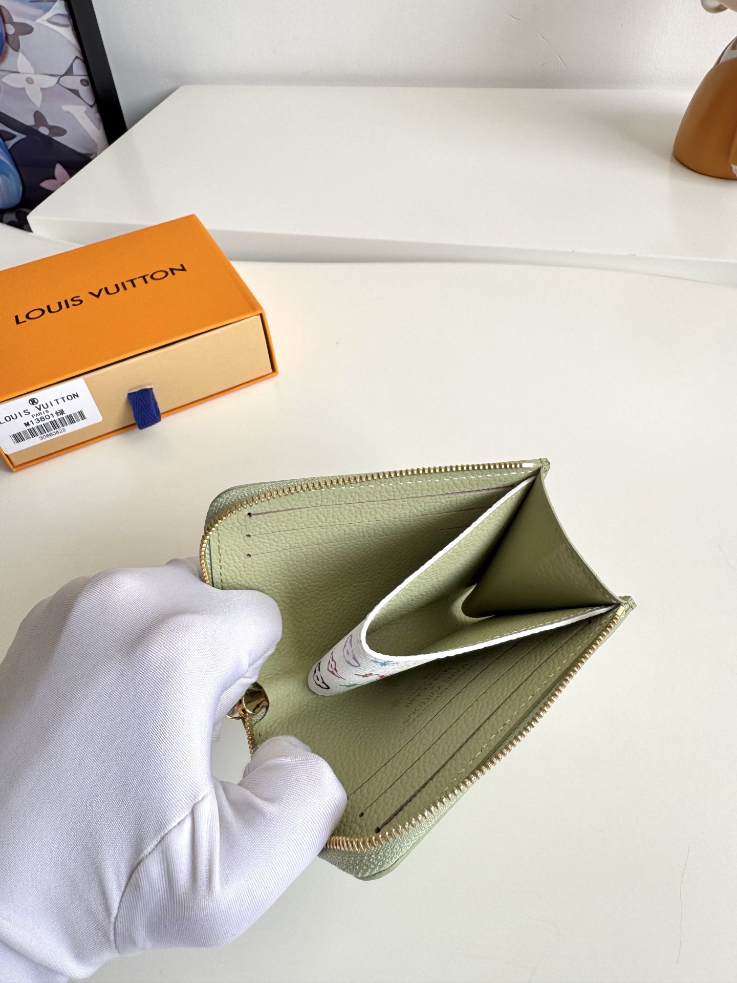 Louis Vuitton Basic Bag Cow Leather Green M-l