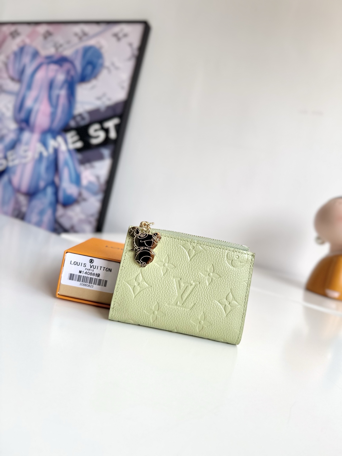 Louis Vuitton Basic Bag Gold M-l-s