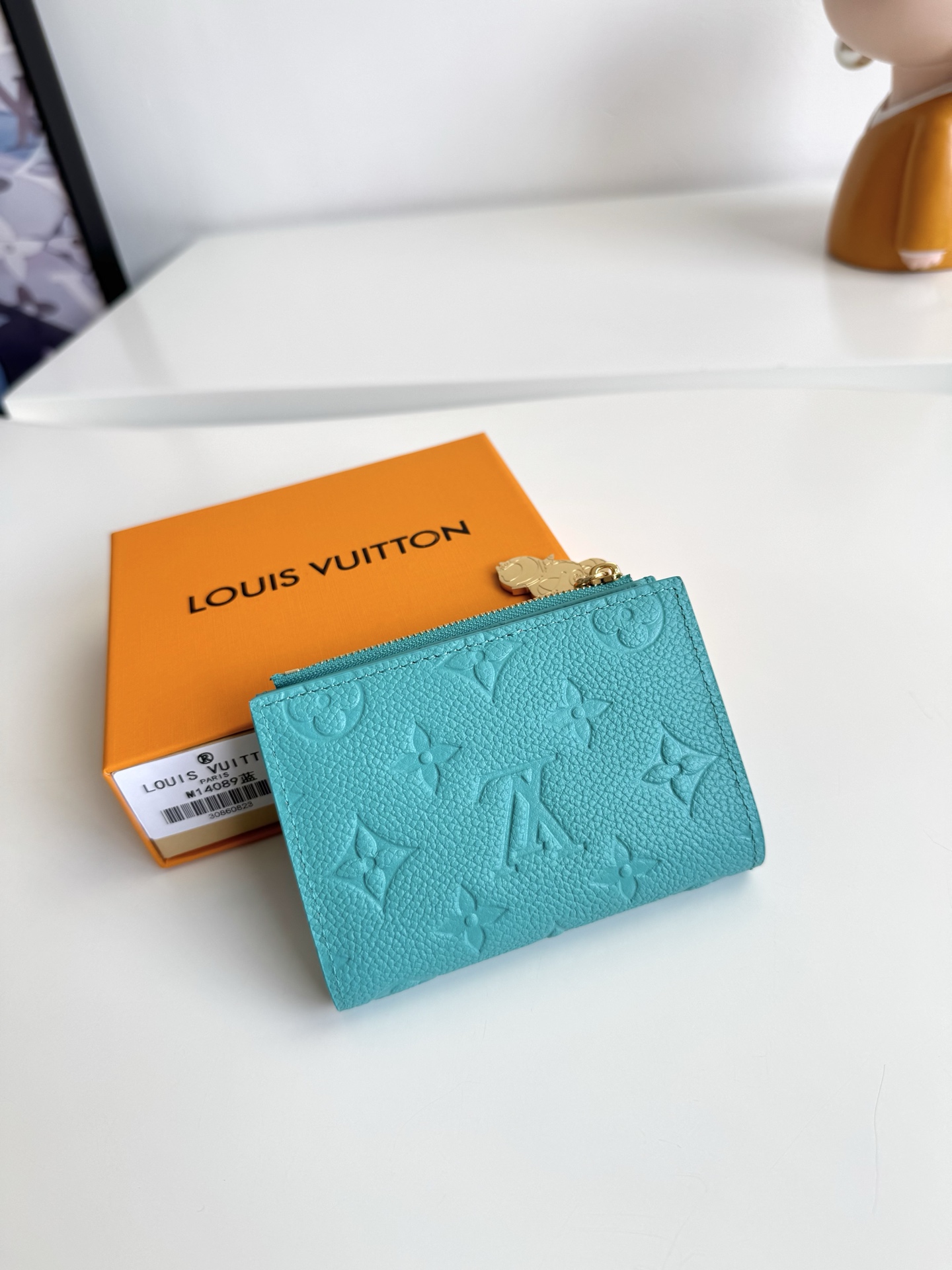 Louis Vuitton Basic Bag Gold M-l-s