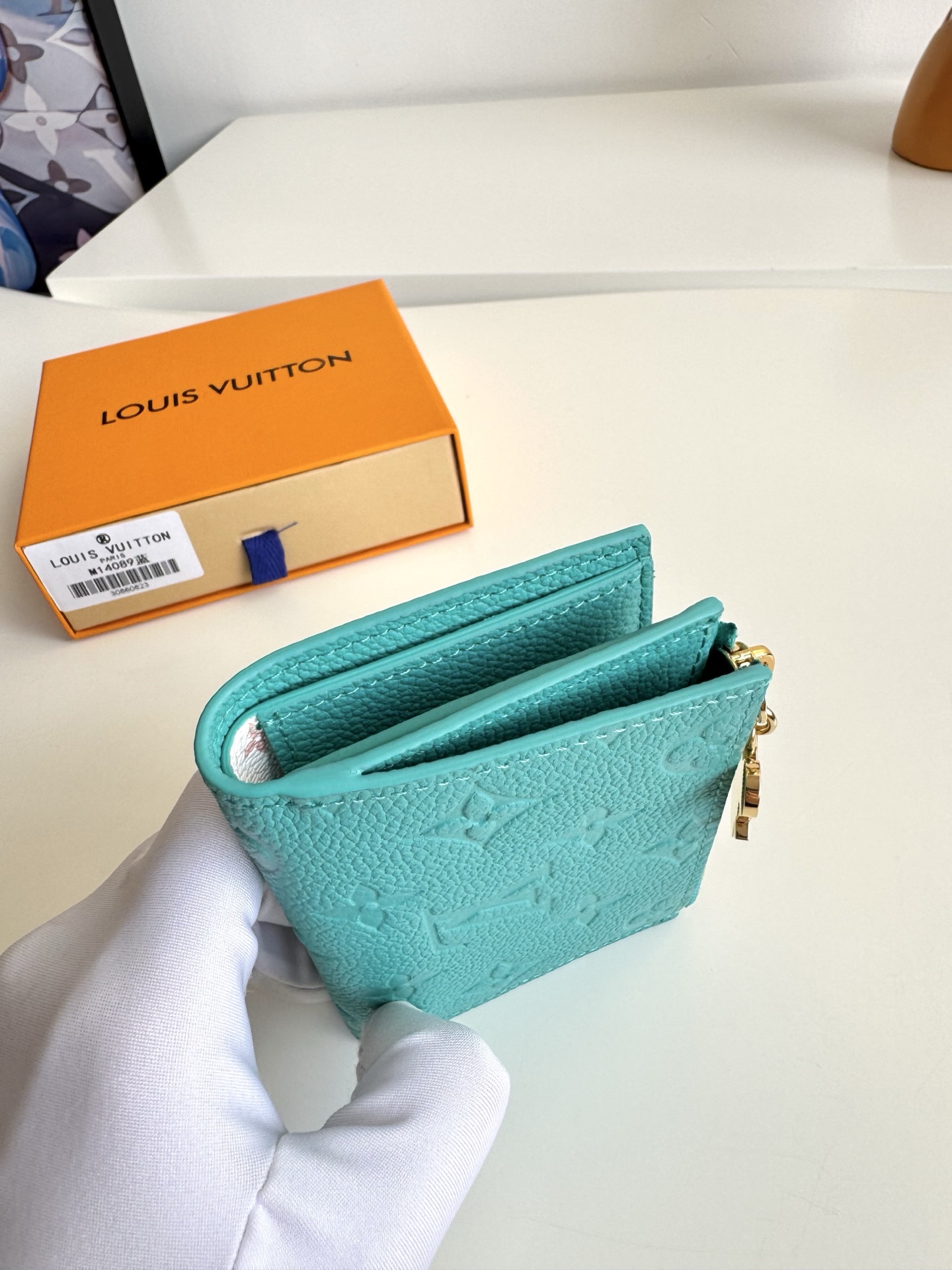 Louis Vuitton Basic Bag Gold M-l-s