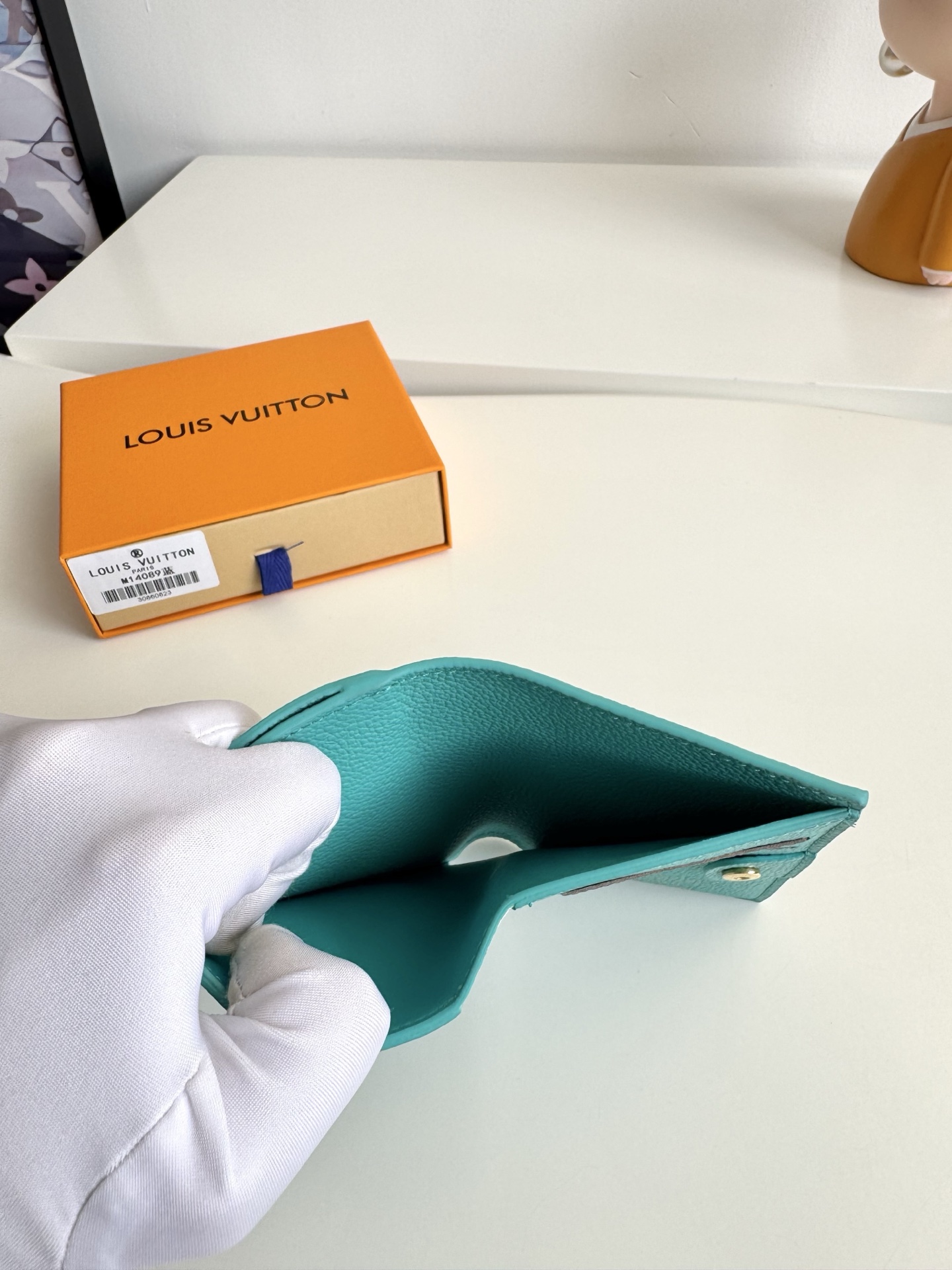 Louis Vuitton Basic Bag Gold M-l-s