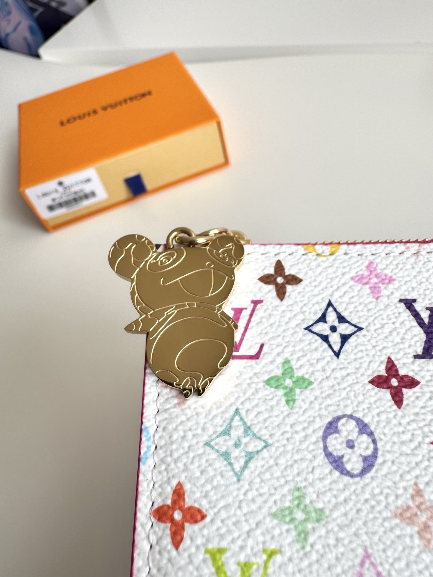 Louis Vuitton Basic Bag Canvas M