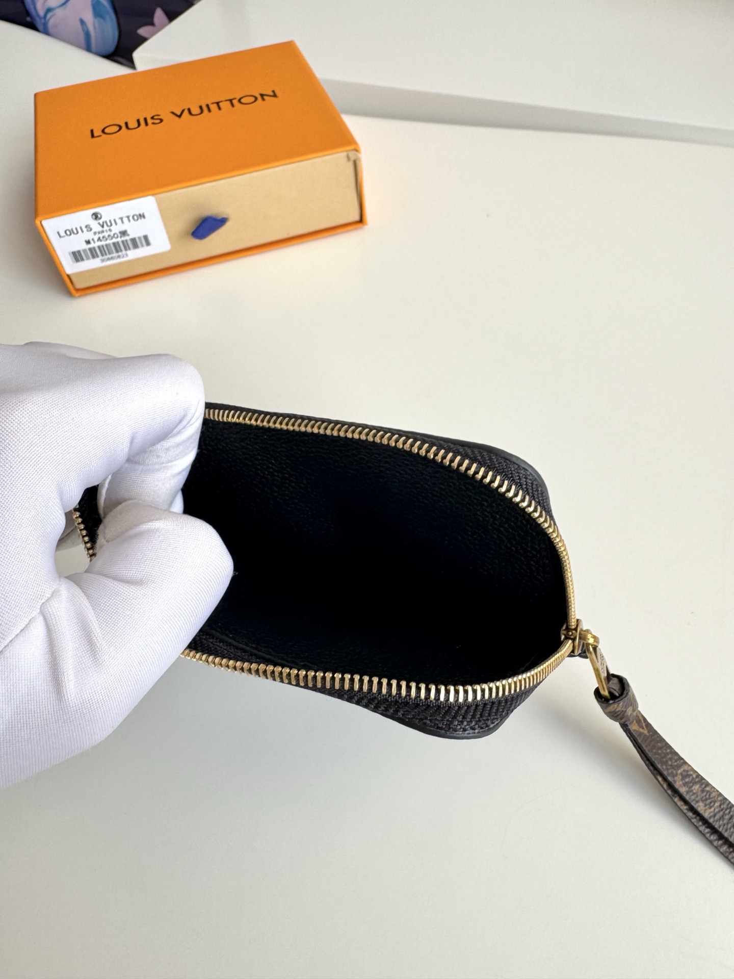 Louis Vuitton Basic Bag Cow Leather M-l