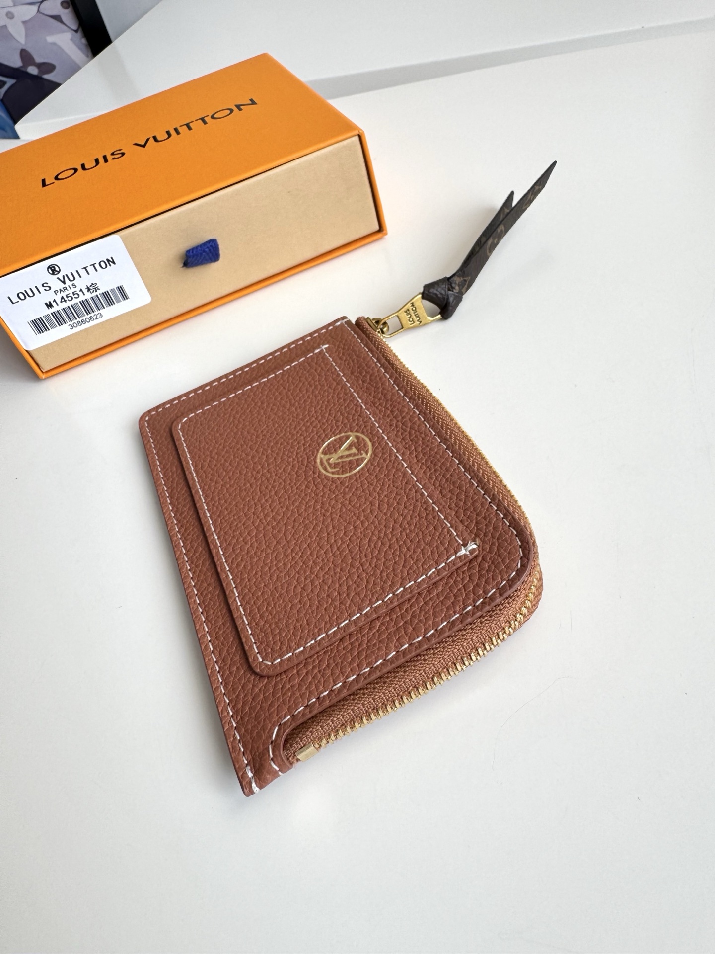 Louis Vuitton Basic Bag Cow Leather M-l