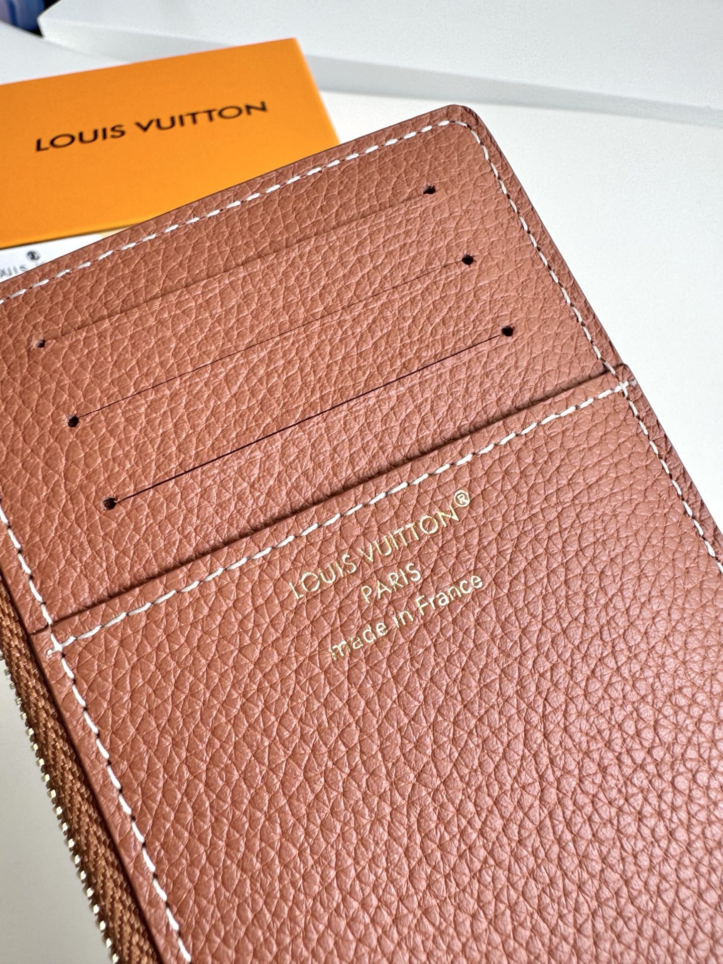 Louis Vuitton Basic Bag Cow Leather M-l