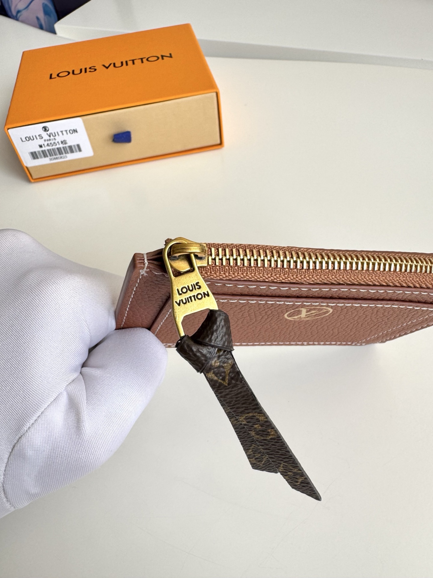 Louis Vuitton Basic Bag Cow Leather M-l