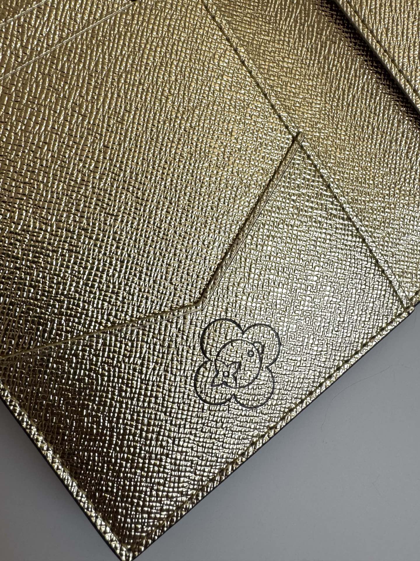 Louis Vuitton Basic Bag M