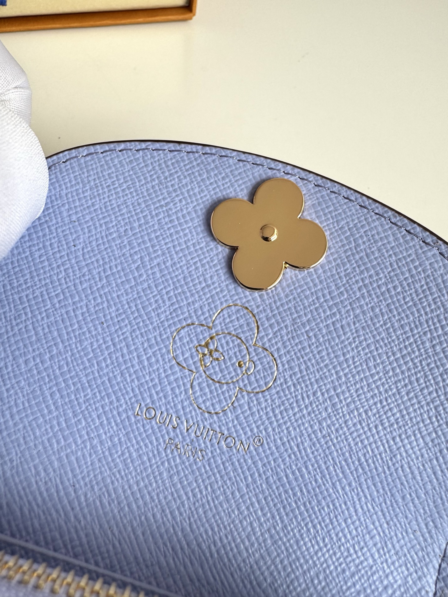 Louis Vuitton Basic Bag Canvas M-l-s