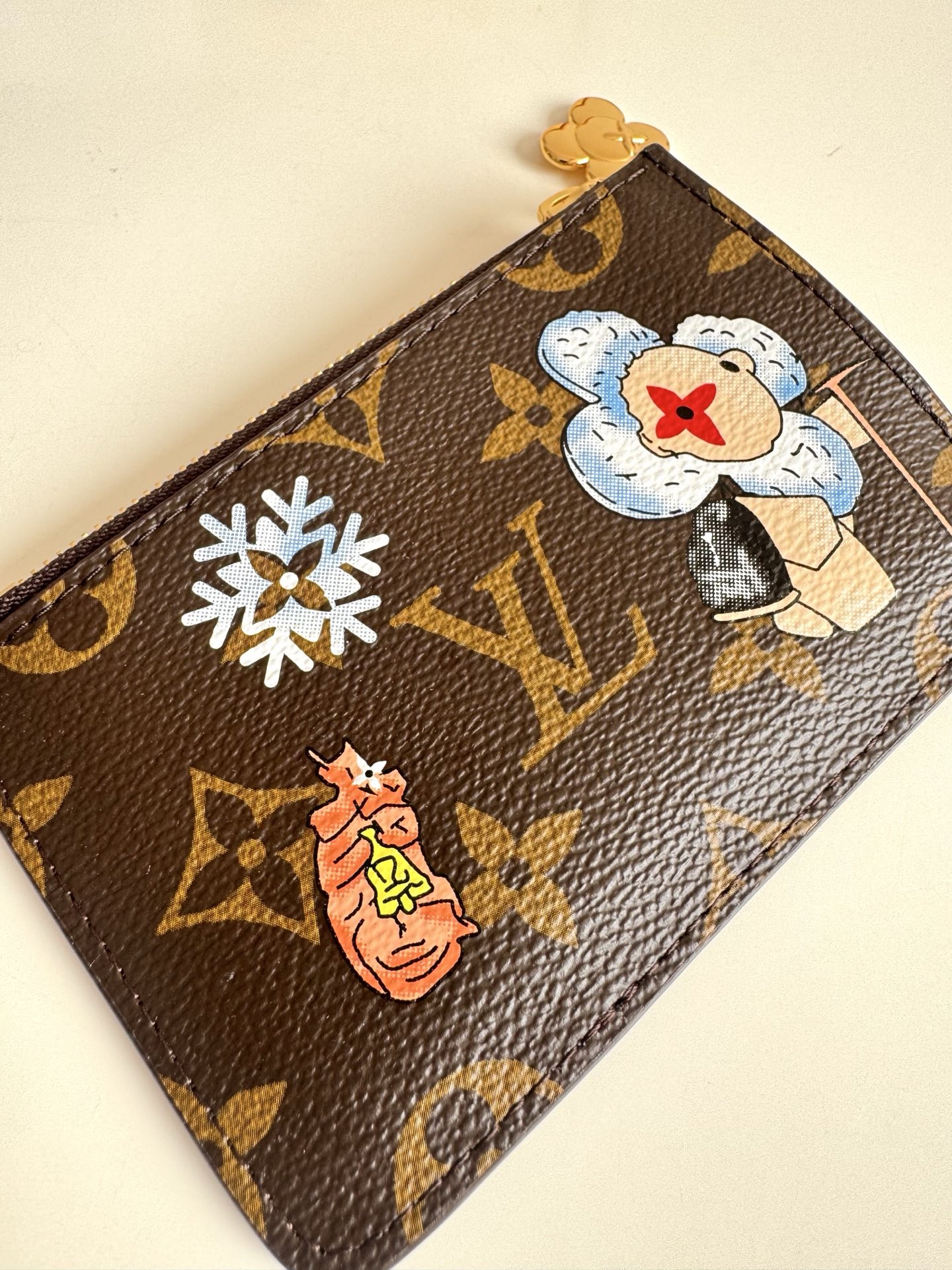 Louis Vuitton Basic Bag Canvas M-l