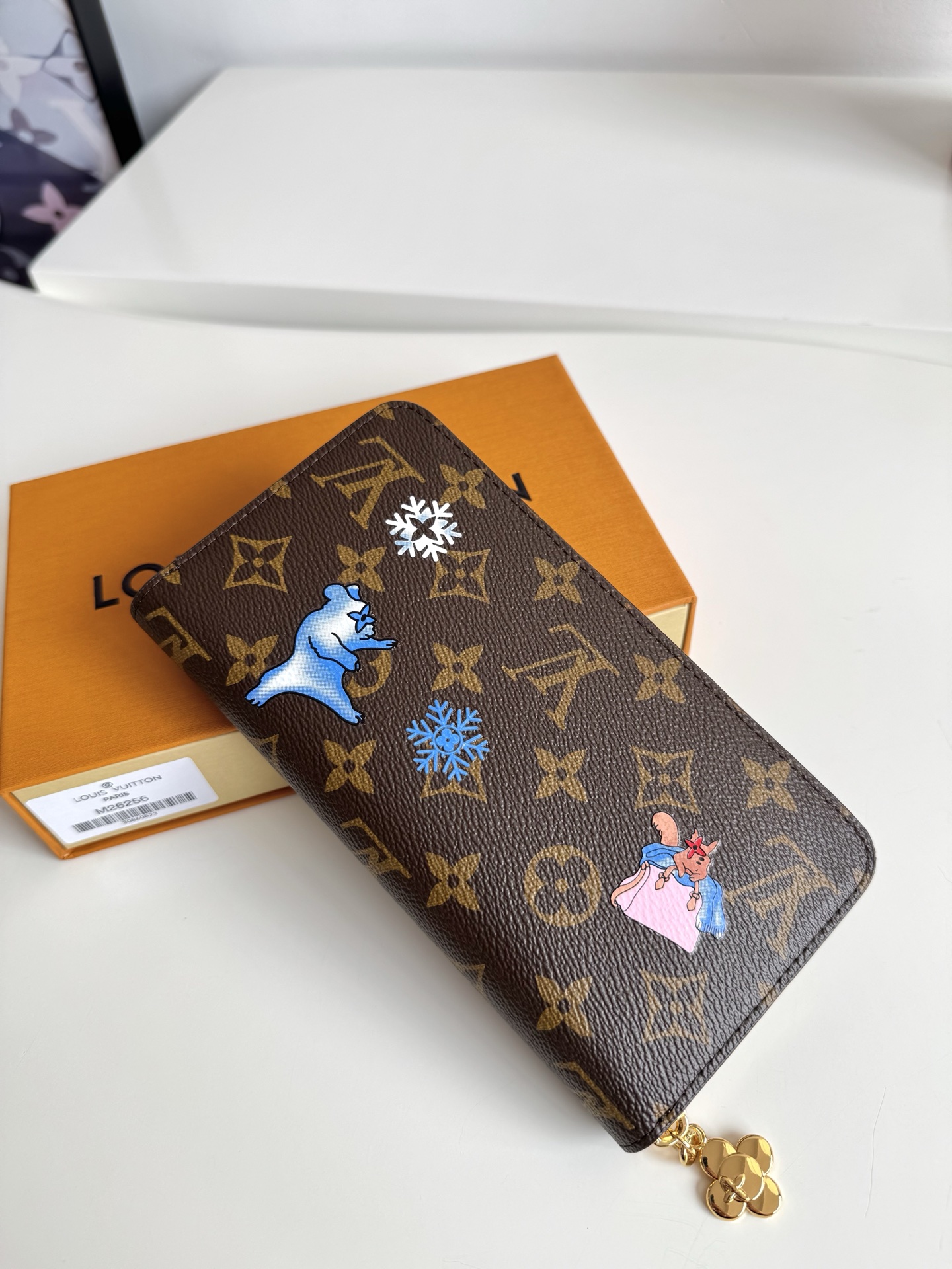 Louis Vuitton Basic Bag M