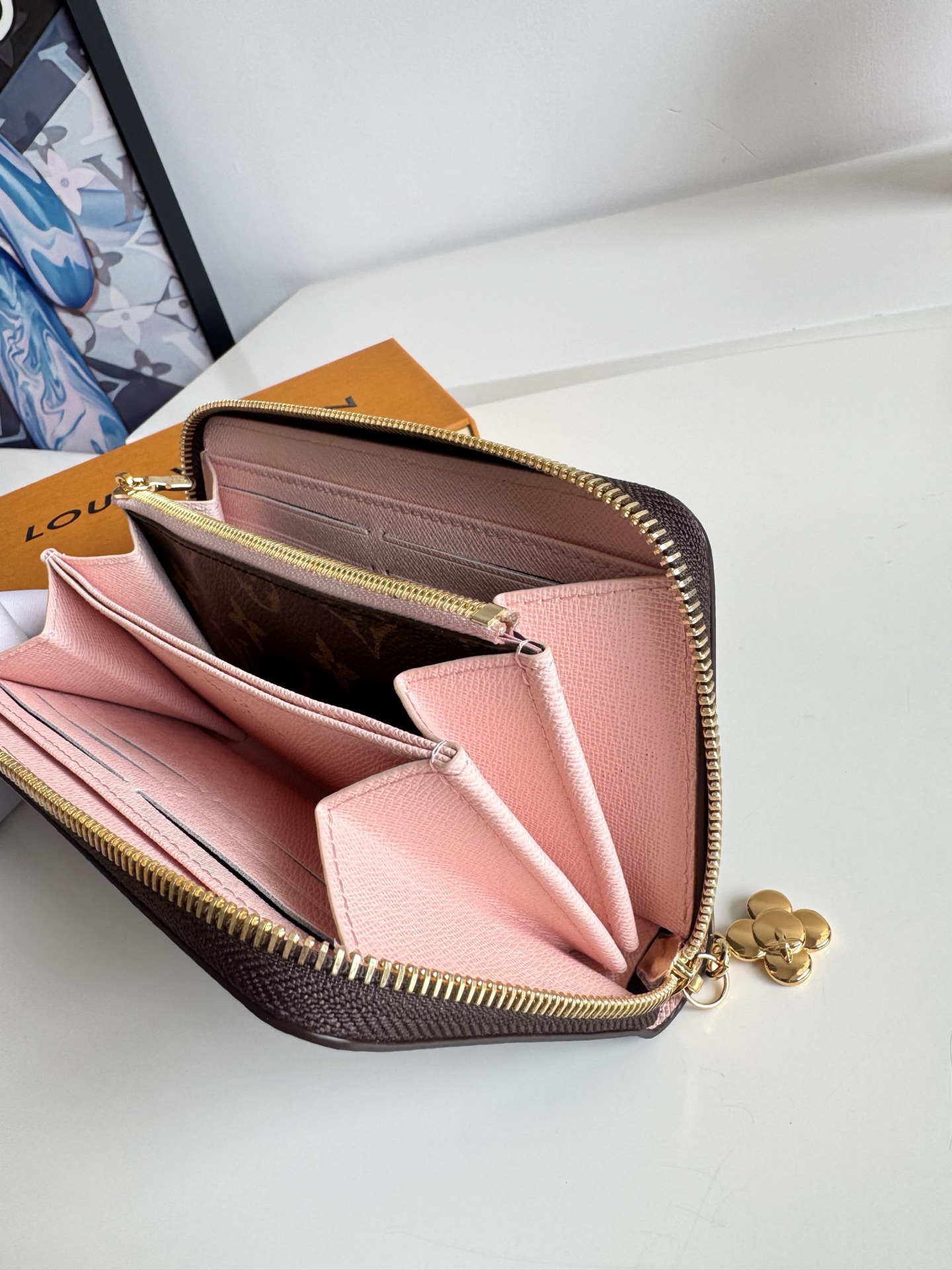 Louis Vuitton Basic Bag M