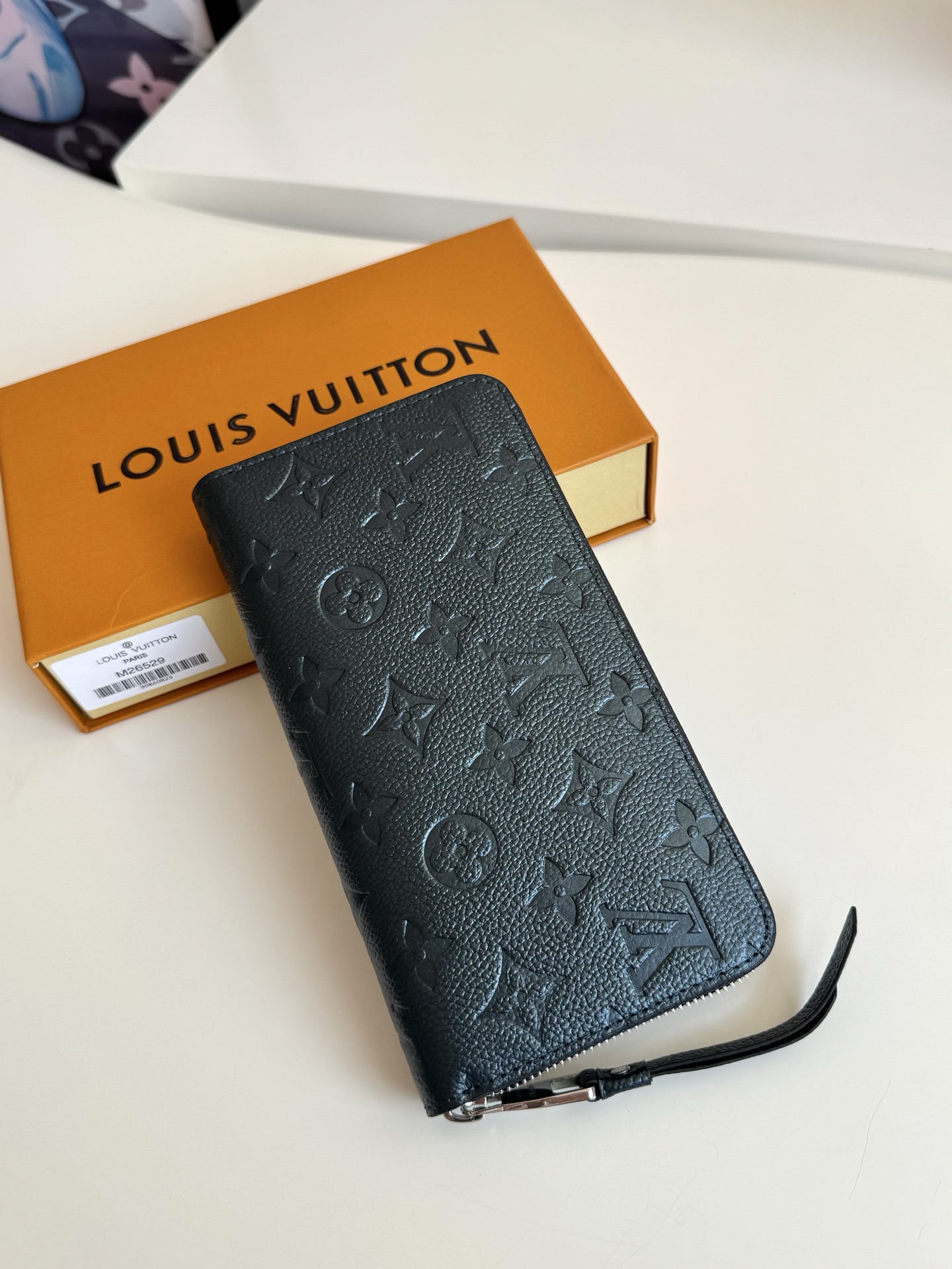 Louis Vuitton Basic Bag Silver M