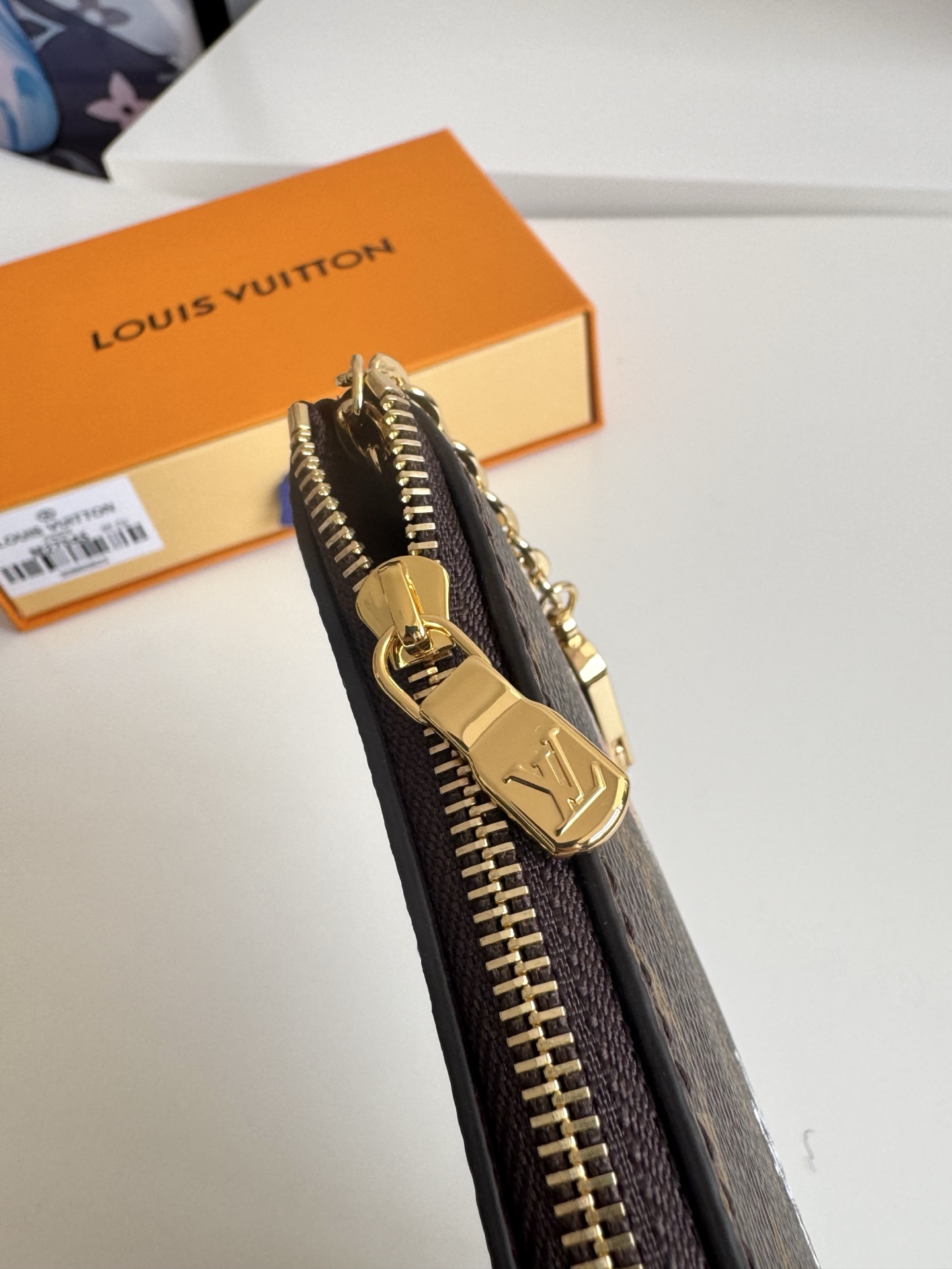 Louis Vuitton Basic Bag Canvas M-l-s