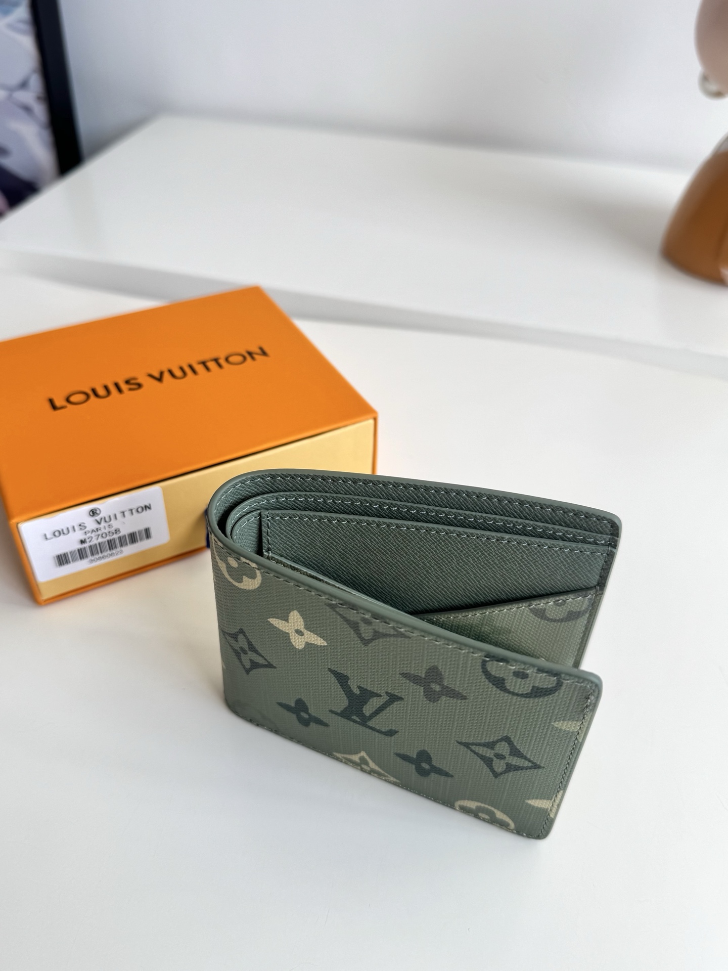Louis Vuitton Basic Bag Canvas M-l-s