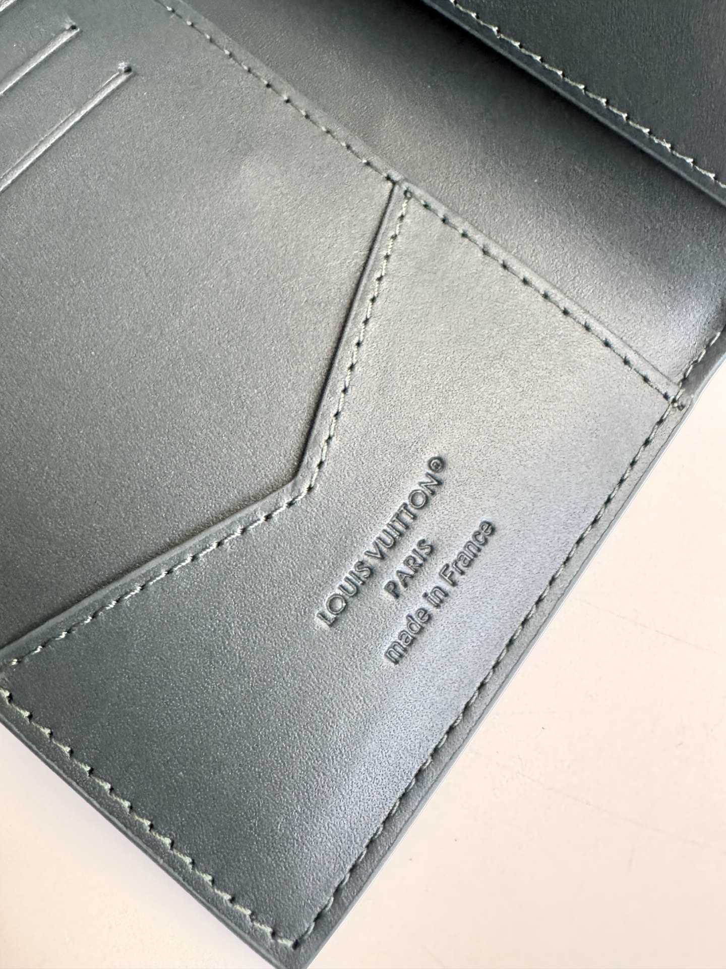 Louis Vuitton Basic Bag Cow Leather M-s