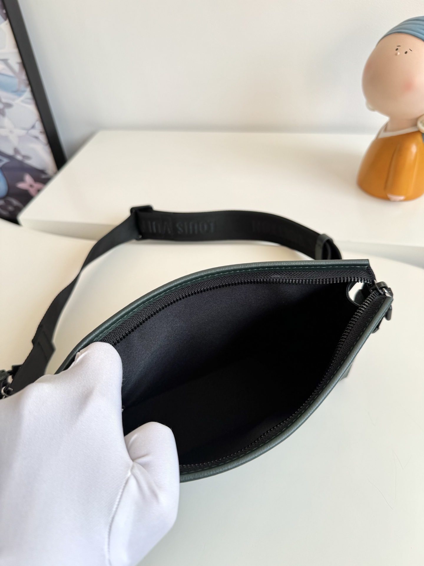 Louis Vuitton Basic Bag Cow Leather M-s