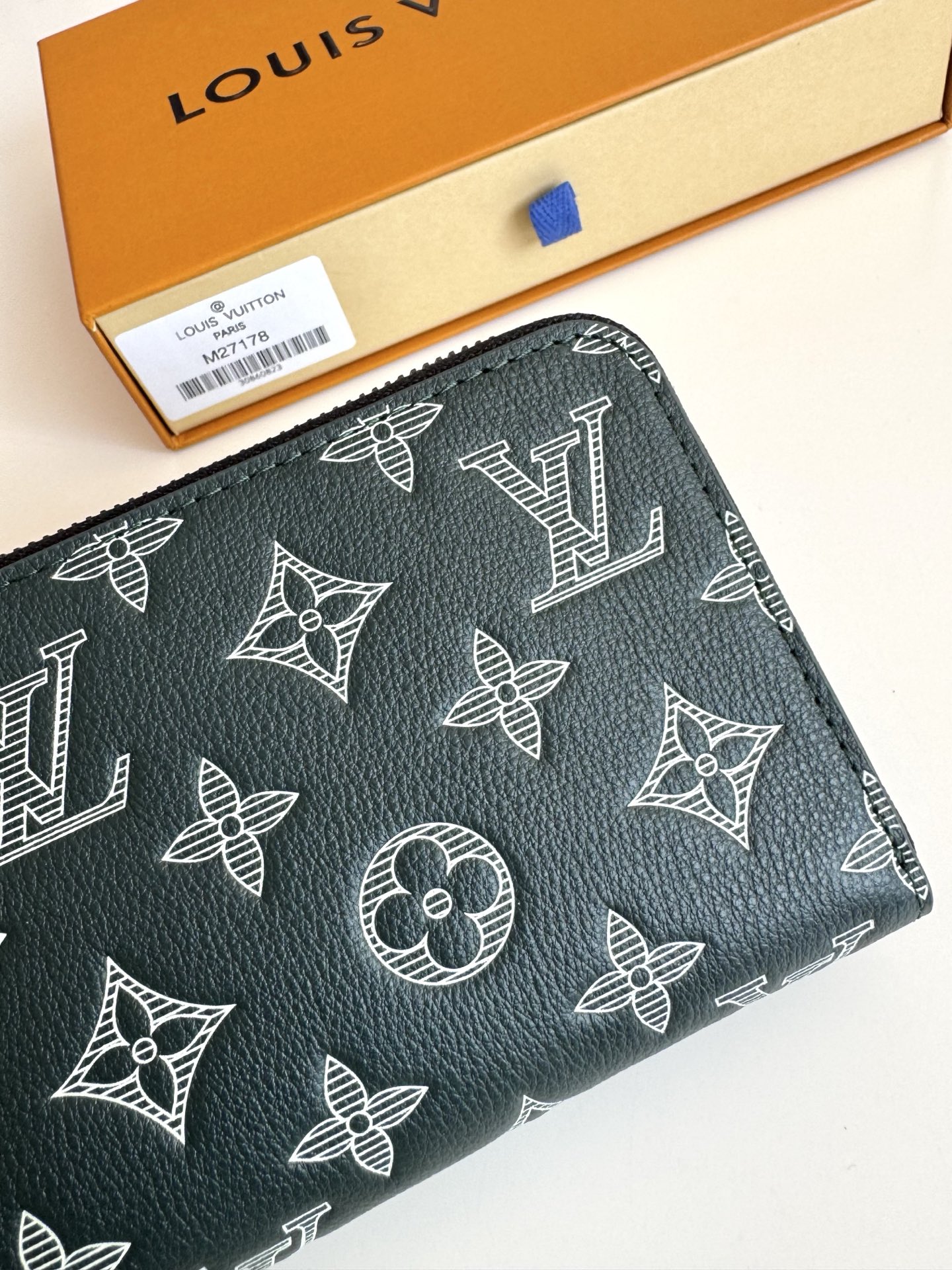 Louis Vuitton Basic Bag Cow Leather M-s
