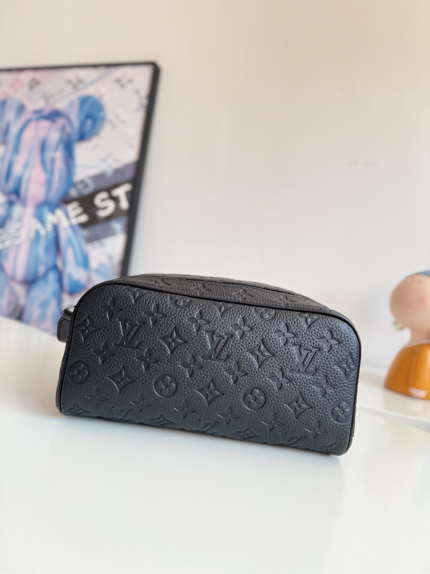 Louis Vuitton Basic Bag M-l