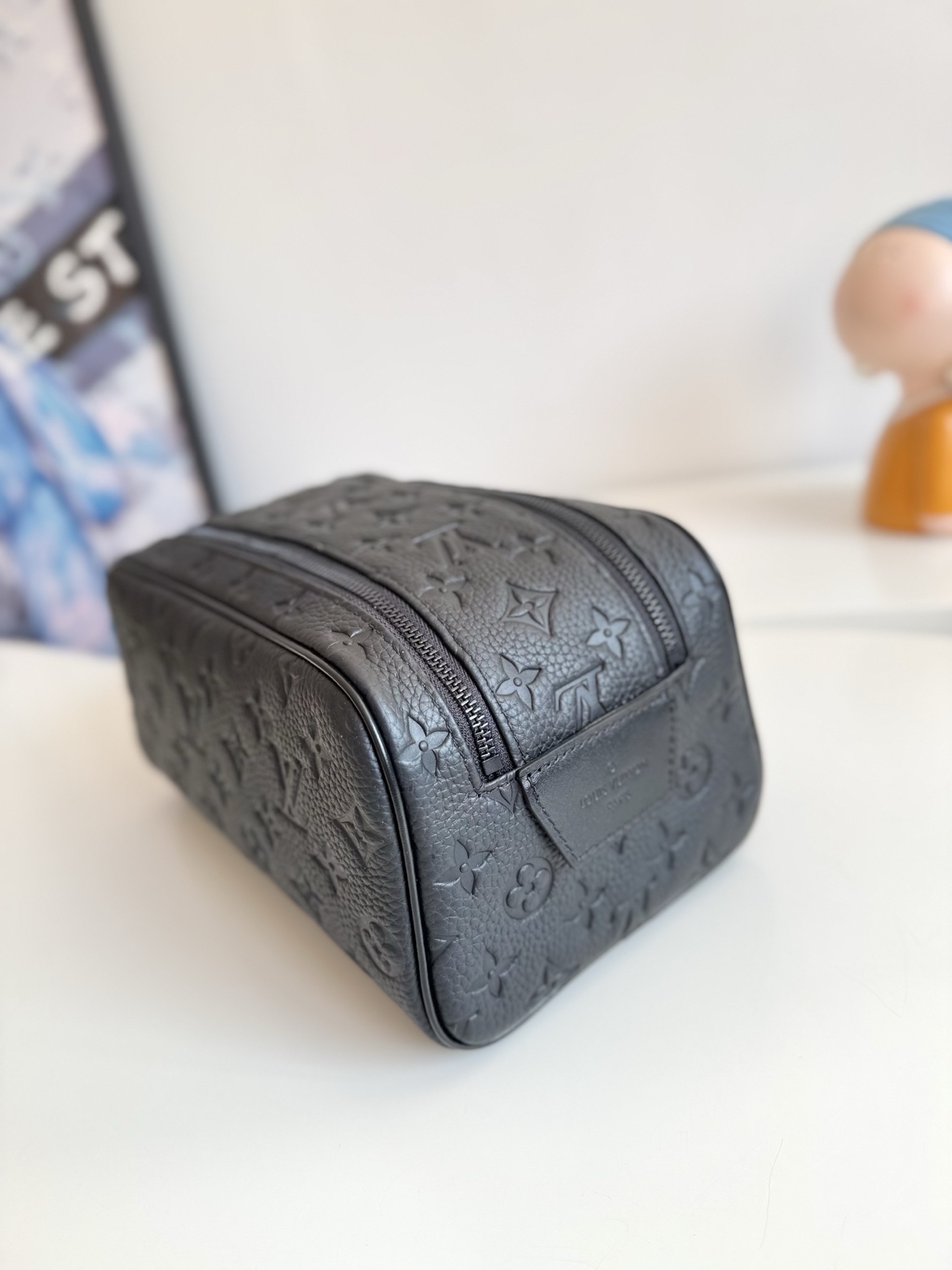 Louis Vuitton Basic Bag M-l