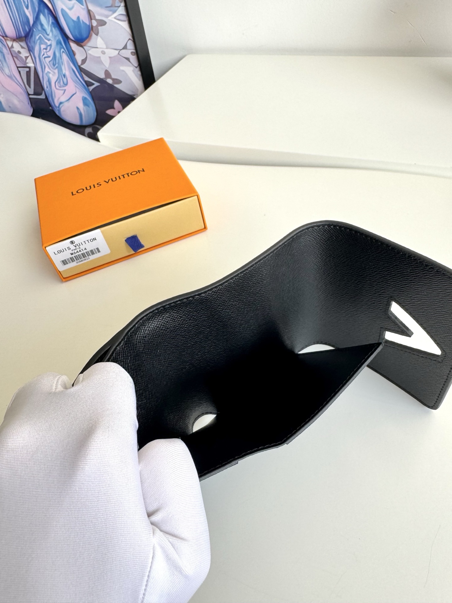 Louis Vuitton Basic Bag M-l