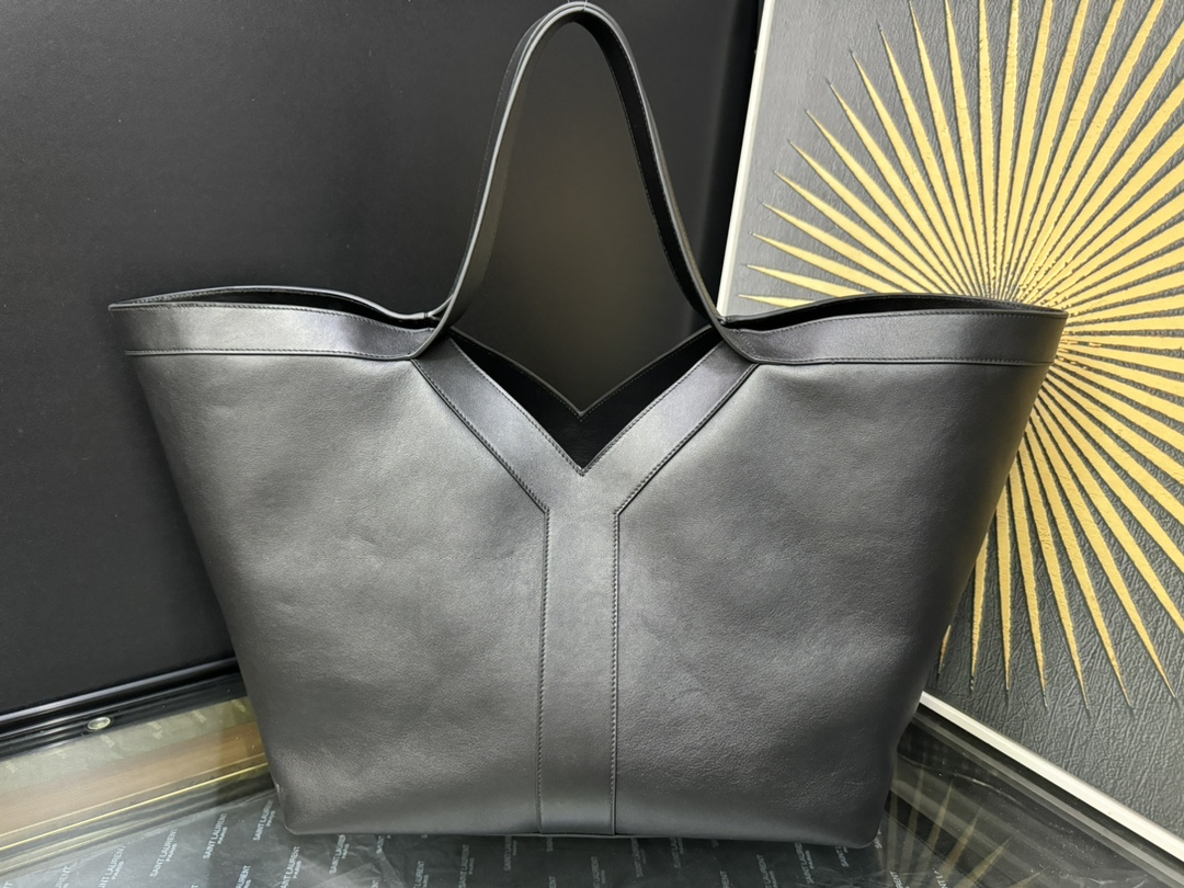 Tote Bag Cow Leather Black Large Capacity 16cm-s