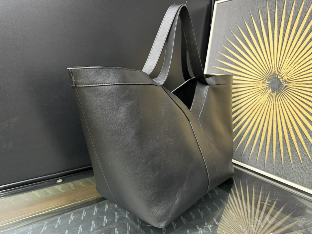 Tote Bag Cow Leather Black Large Capacity 16cm-s