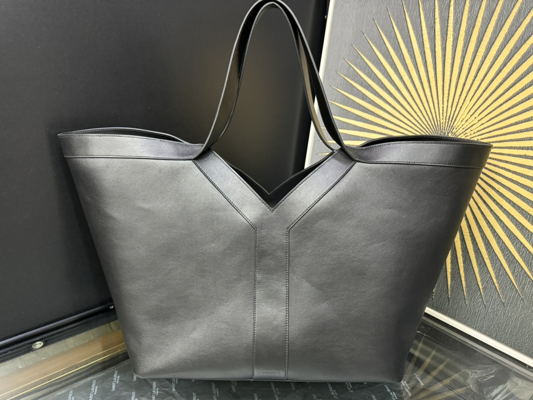 Tote Bag Cow Leather Black Large Capacity 16cm-s
