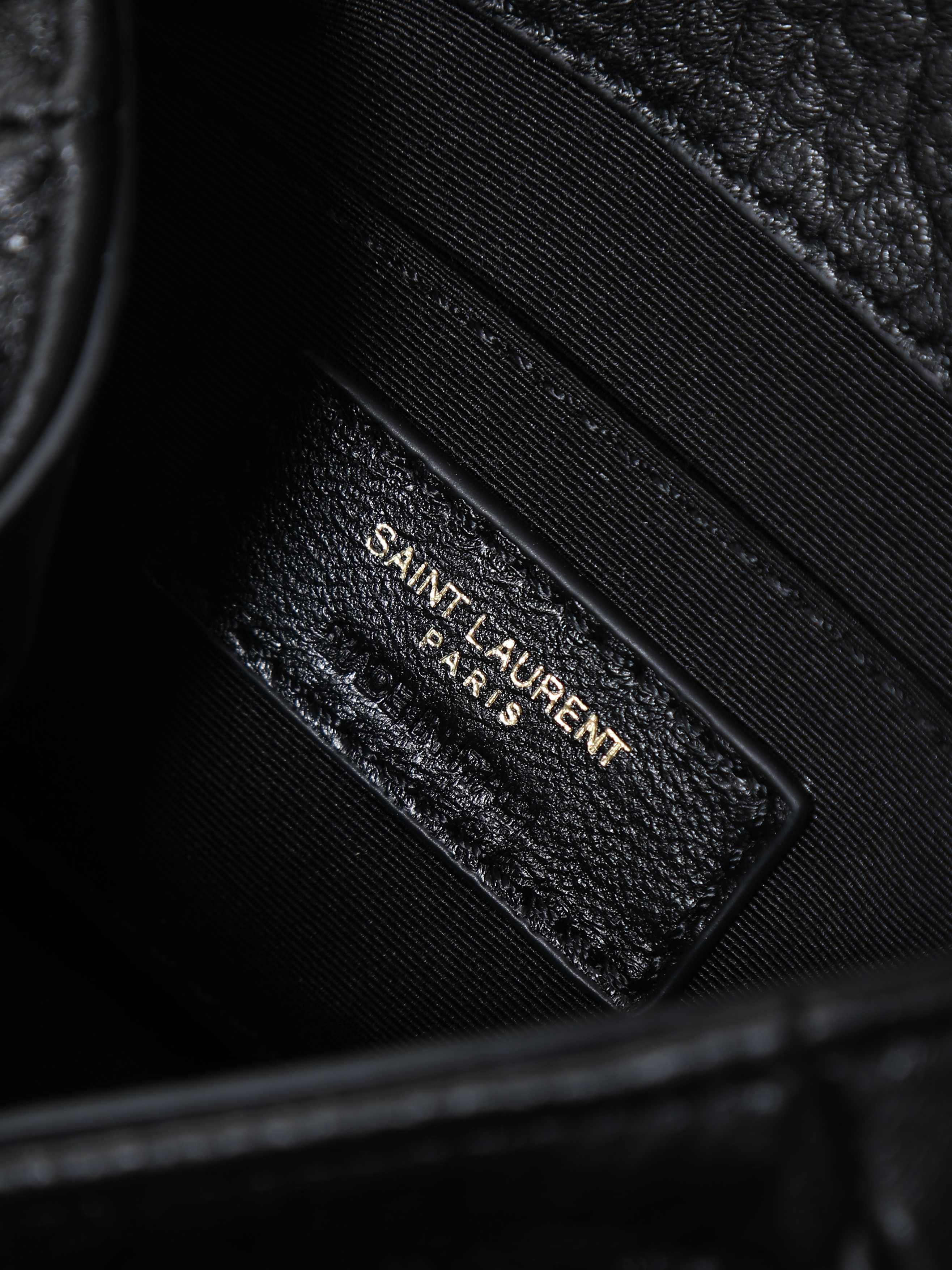 Basic Bag Sheepskin Black M-18cm