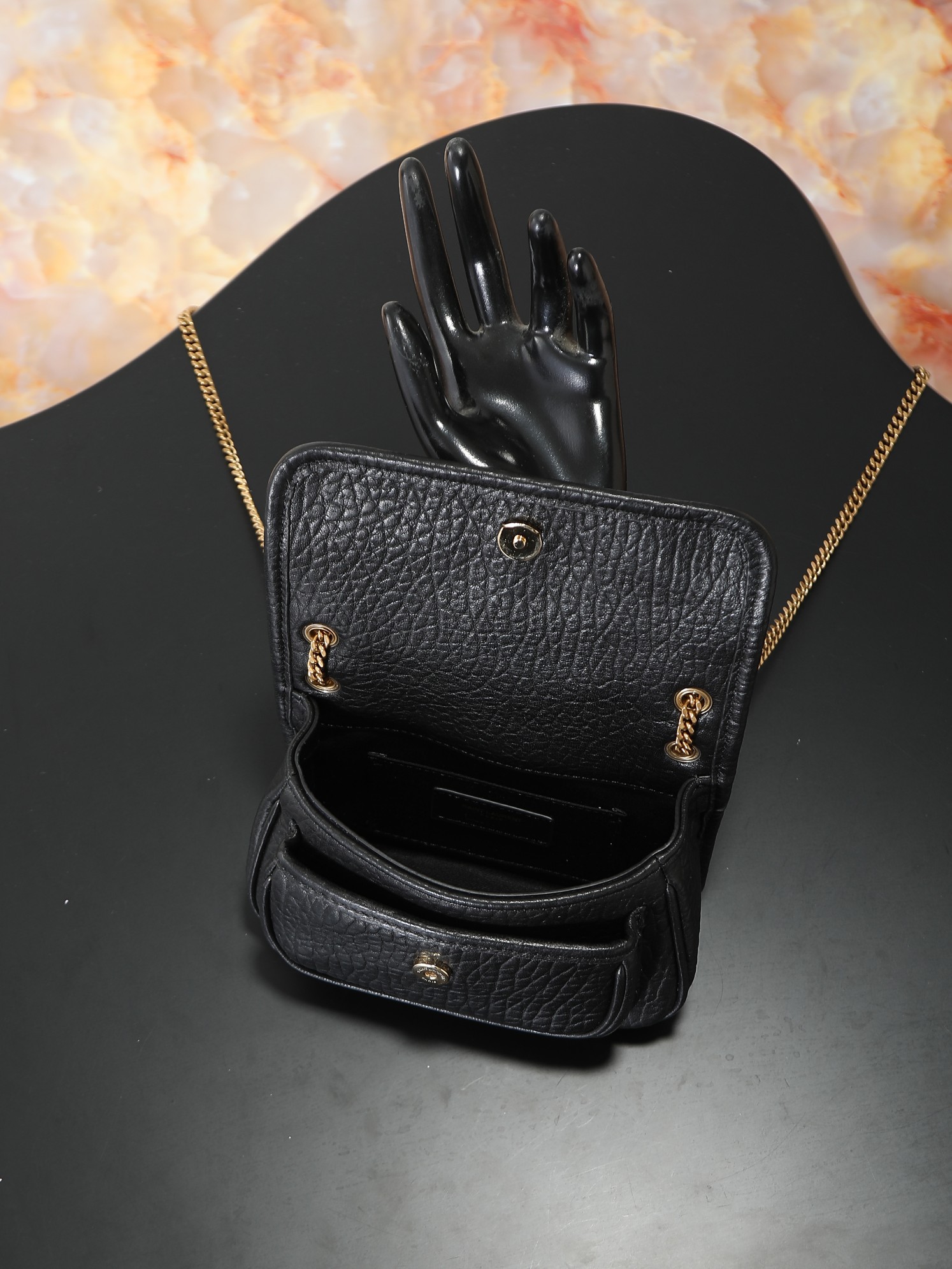 Basic Bag Sheepskin Black M-18cm