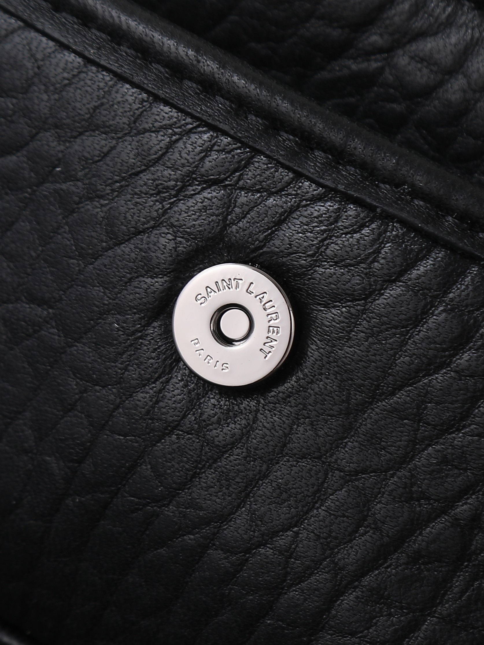 Basic Bag Sheepskin Black M-18cm