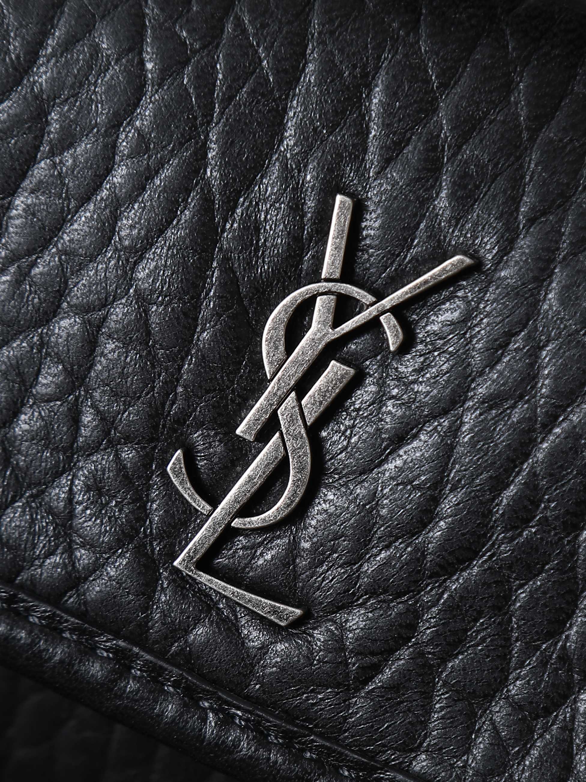 Basic Bag Sheepskin Black M-18cm