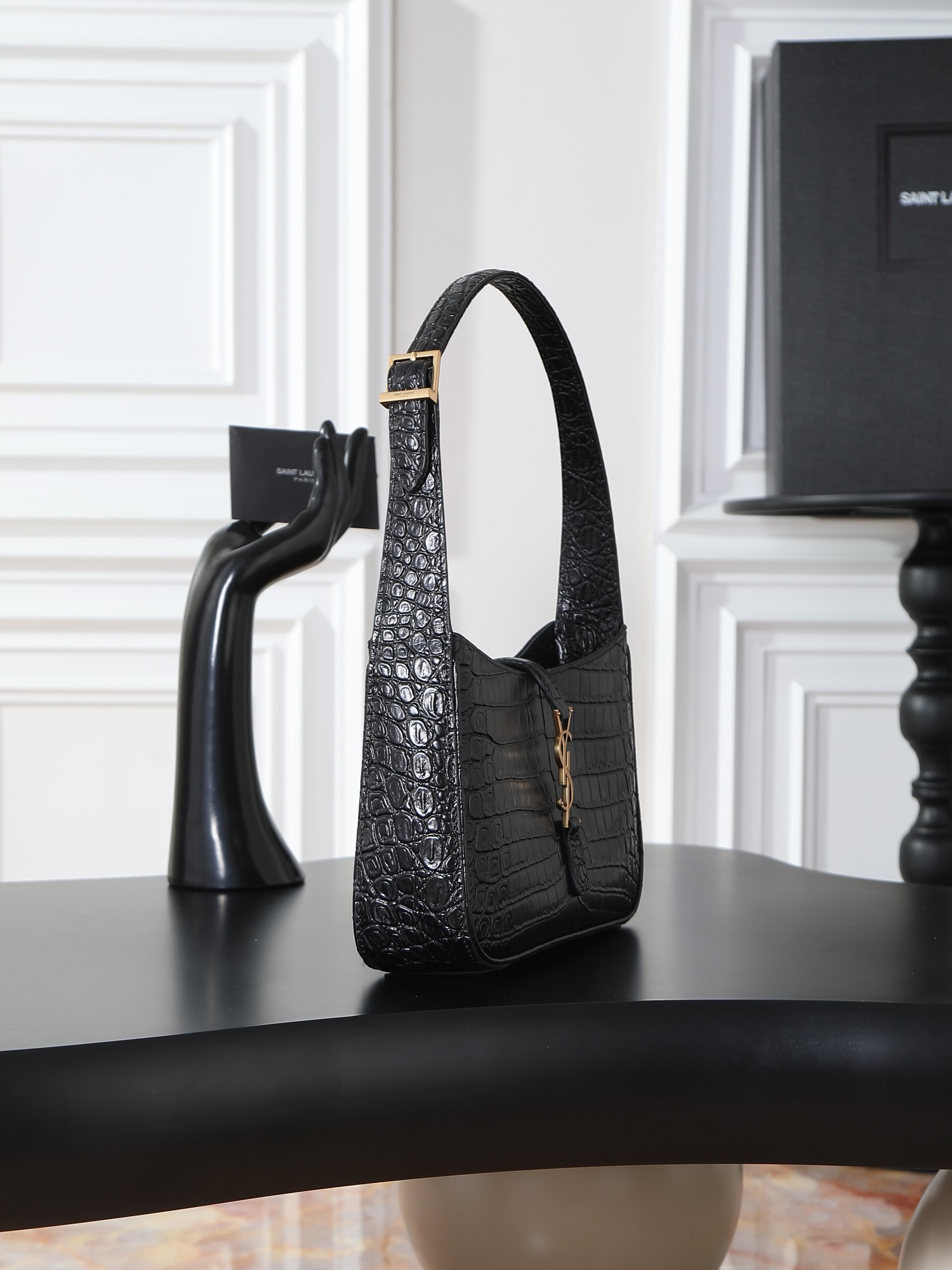 Basic Bag Black M-l
