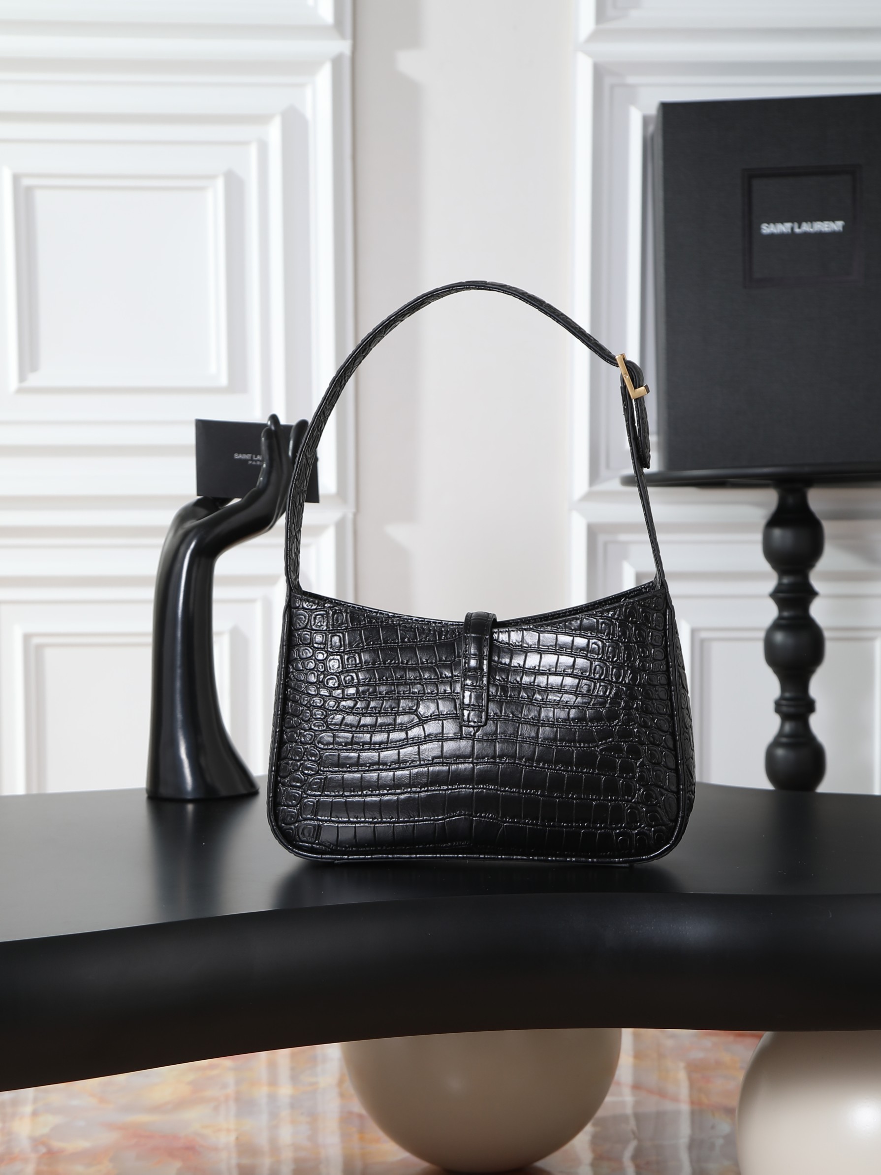 Basic Bag Black M-l