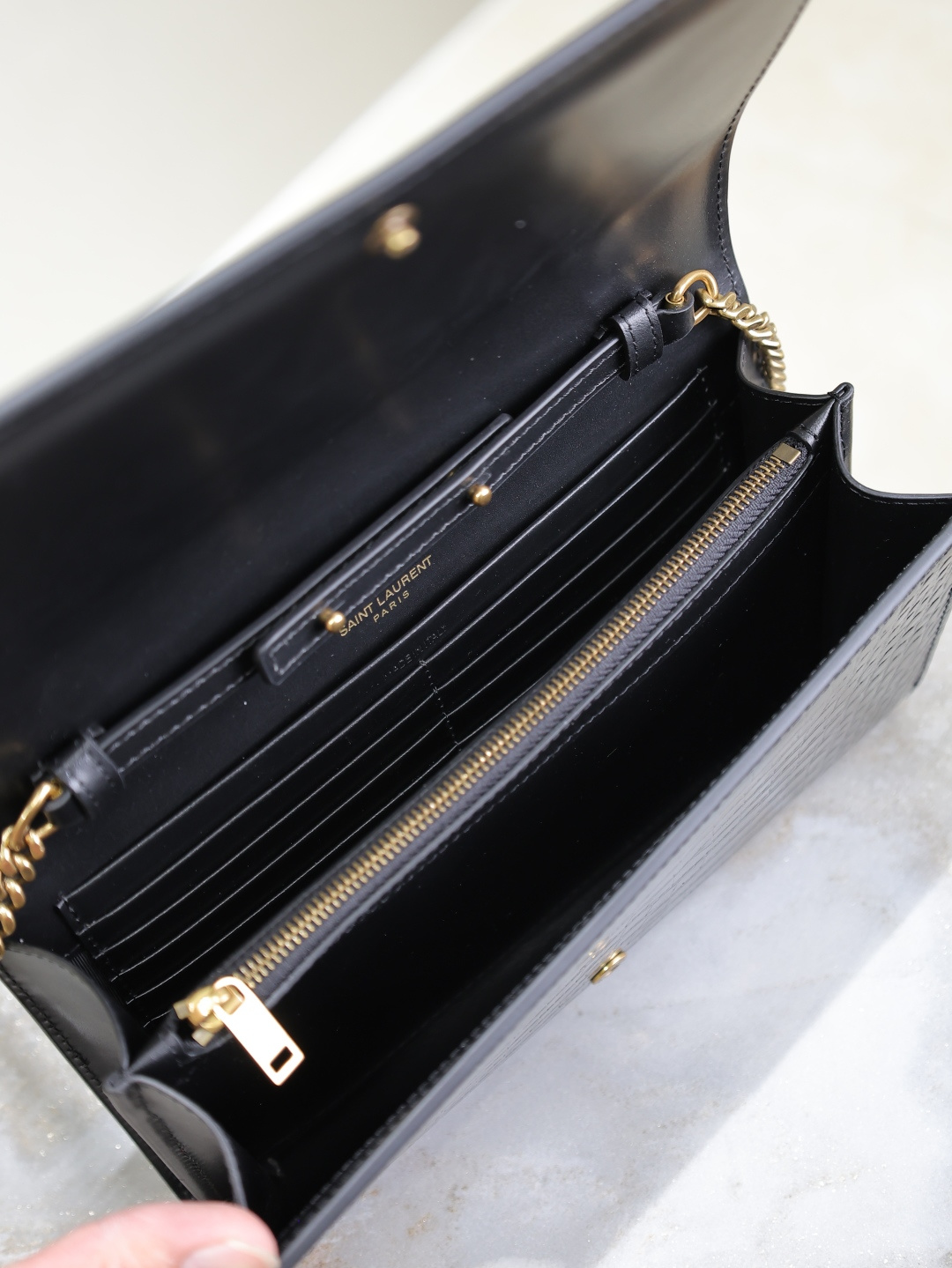 Basic Bag Cow Leather Black 47cm-m-l-s