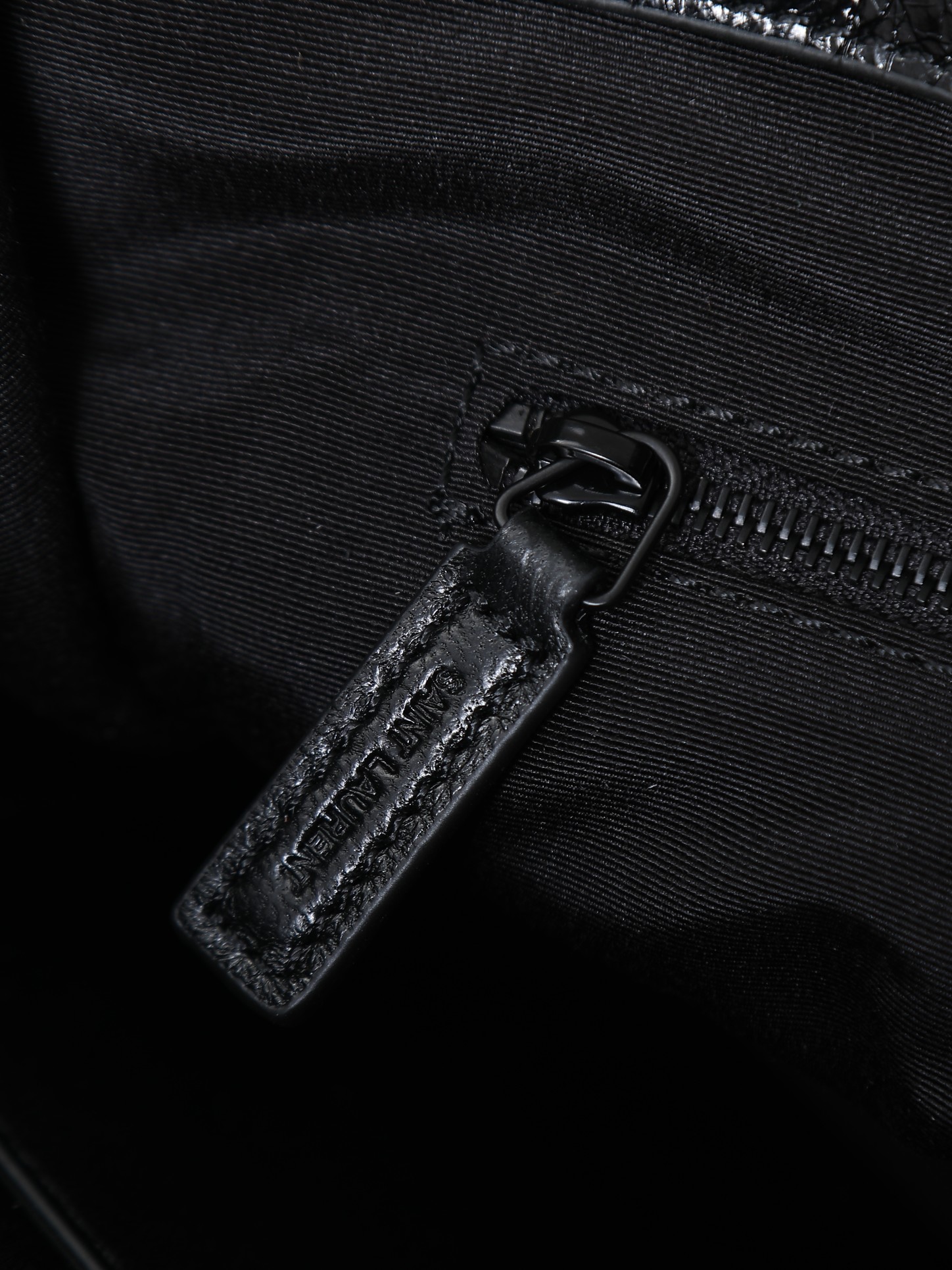 Tote Bag Cow Leather Black M-s