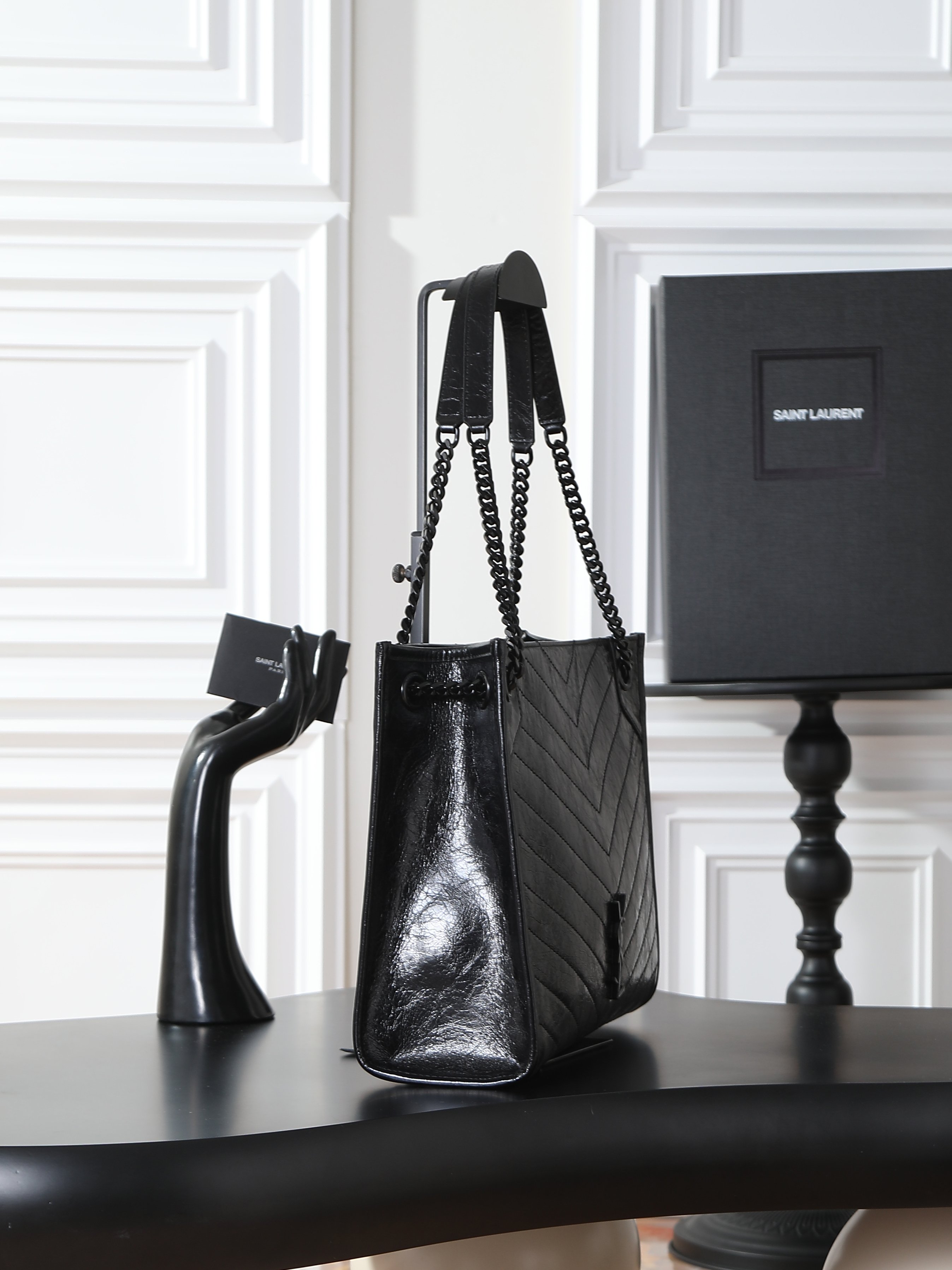 Tote Bag Cow Leather Black M-s