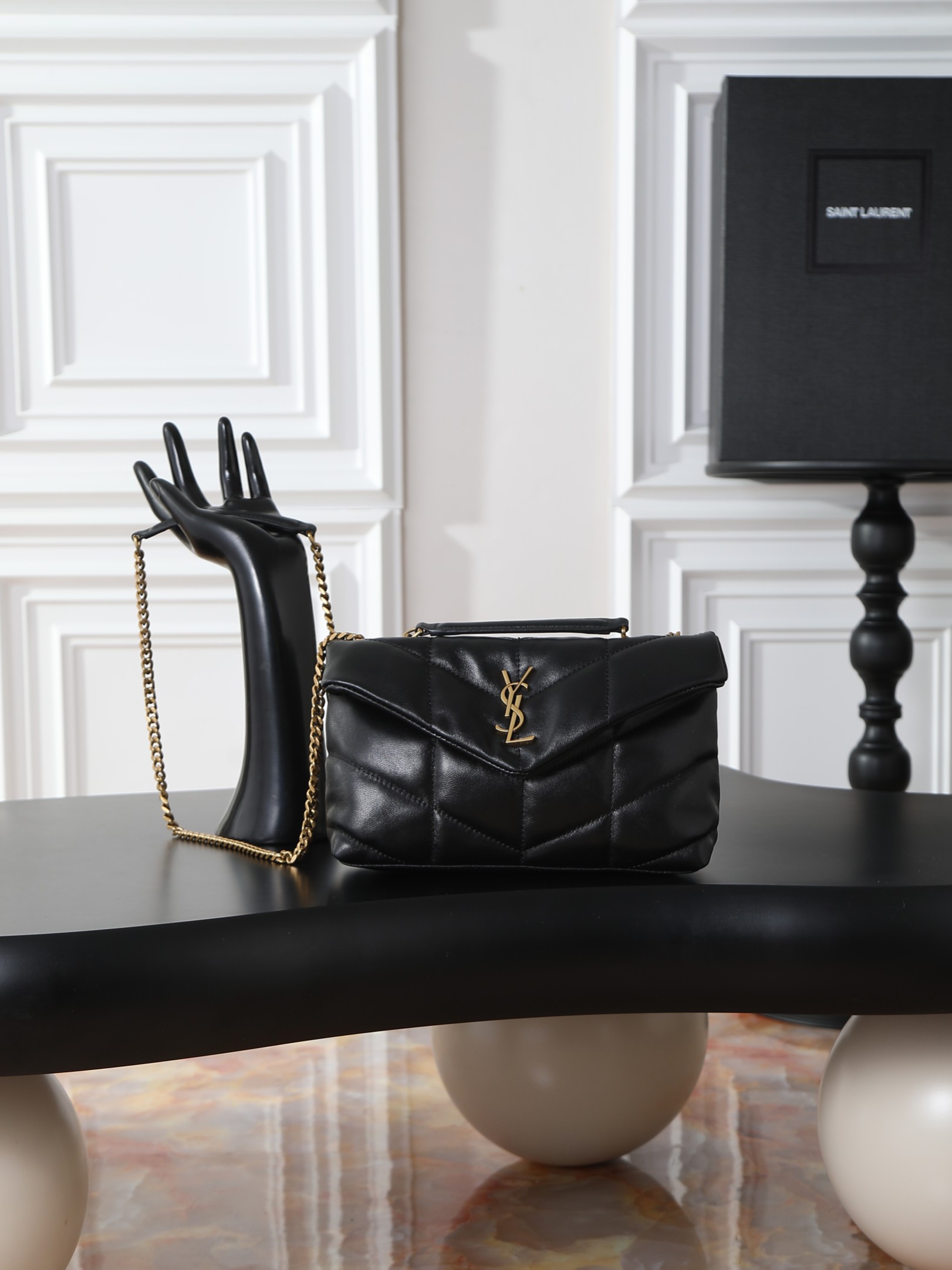 Basic Bag Sheepskin Black 23cm-m-l