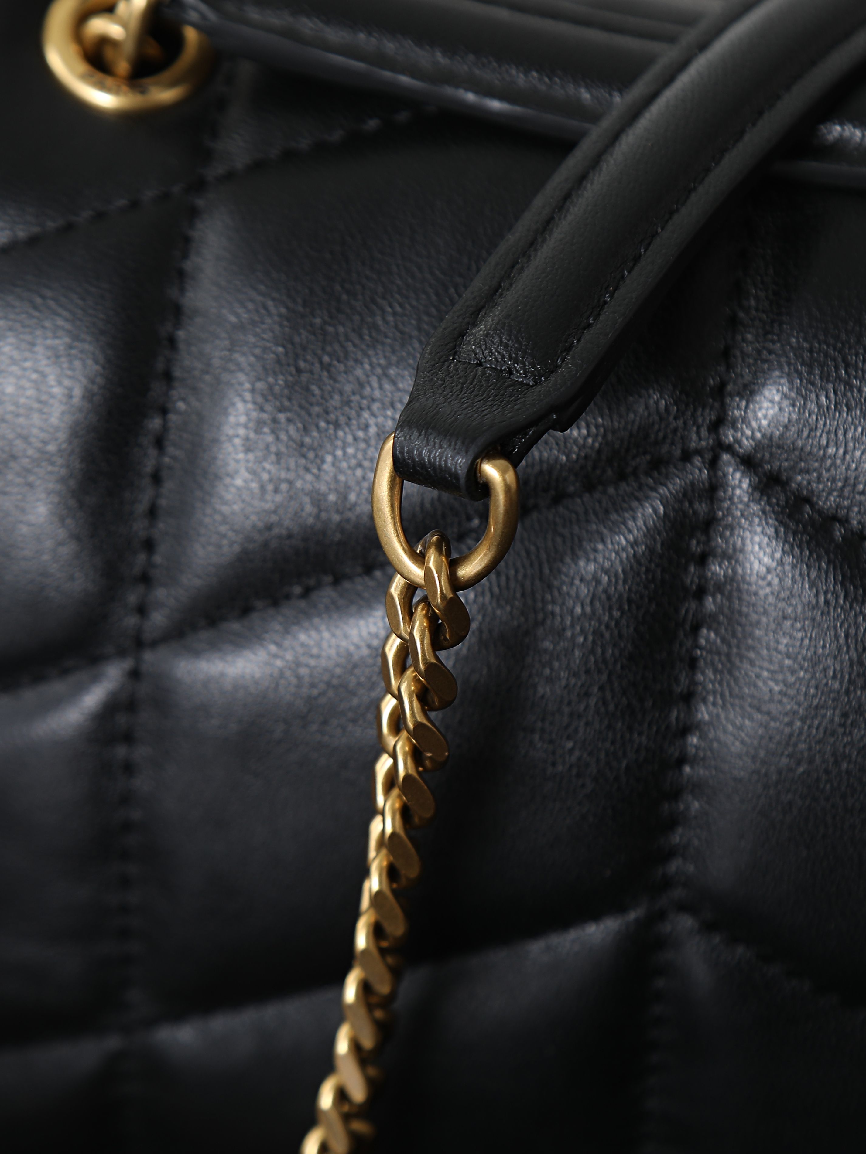 Basic Bag Sheepskin Black 23cm-m-l