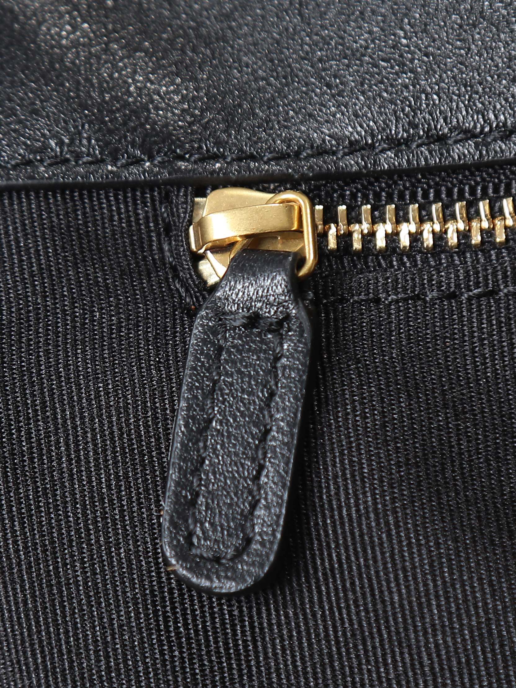 Basic Bag Sheepskin Black 23cm-m-l