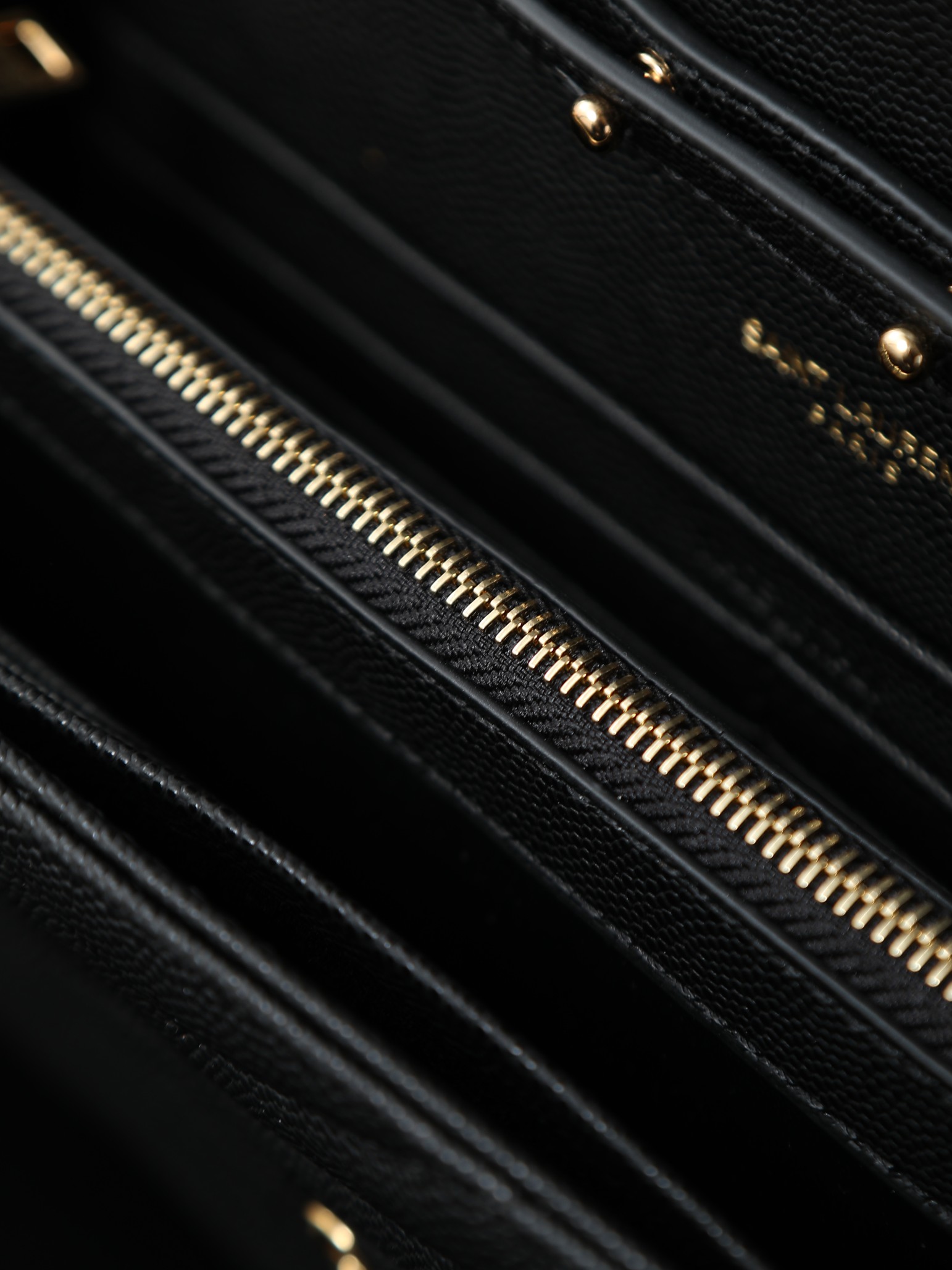 Louis Vuitton Basic Bag Cow Leather Black Large Capacity M-l