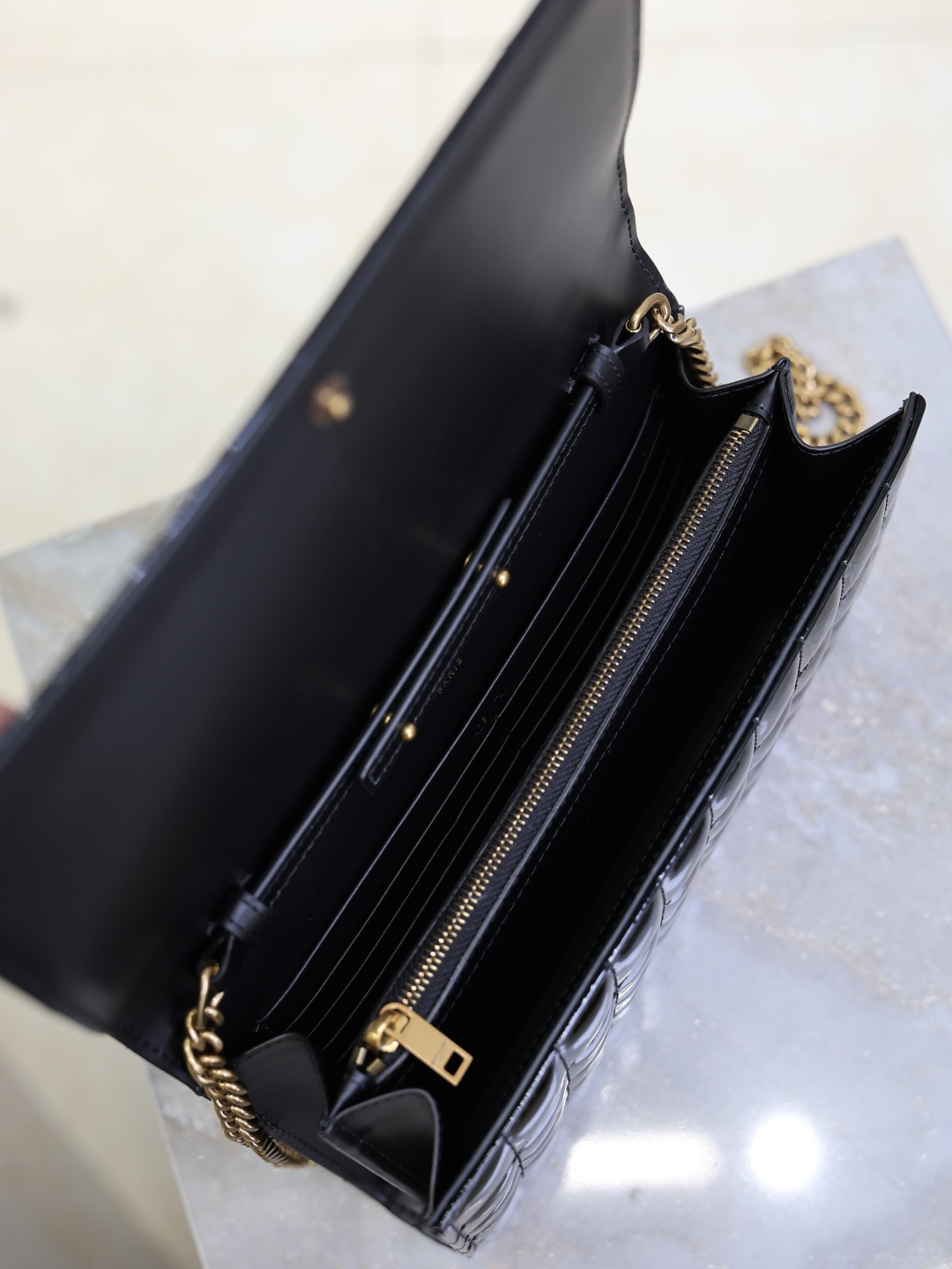 Basic Bag Cow Leather Black 47cm-m-l-s