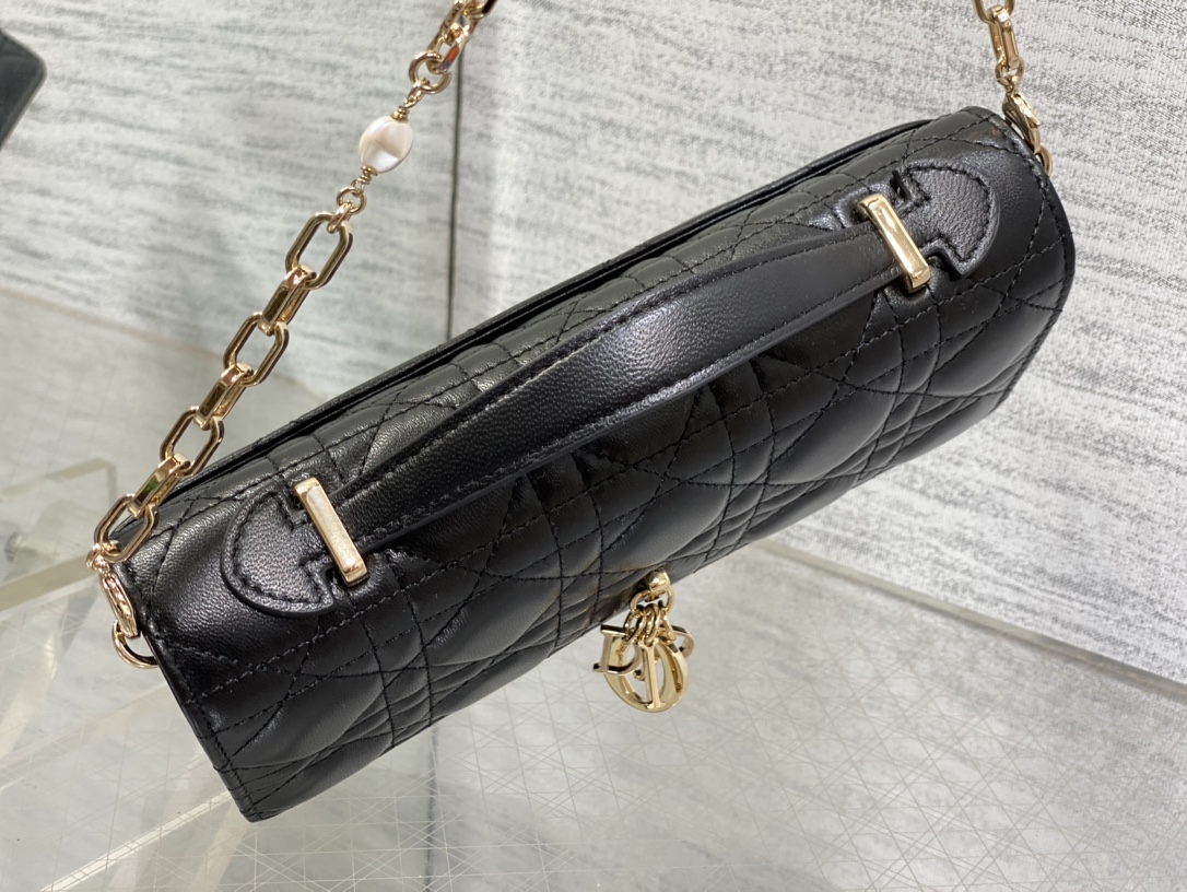 Clutch Bag Sheepskin Black M-s