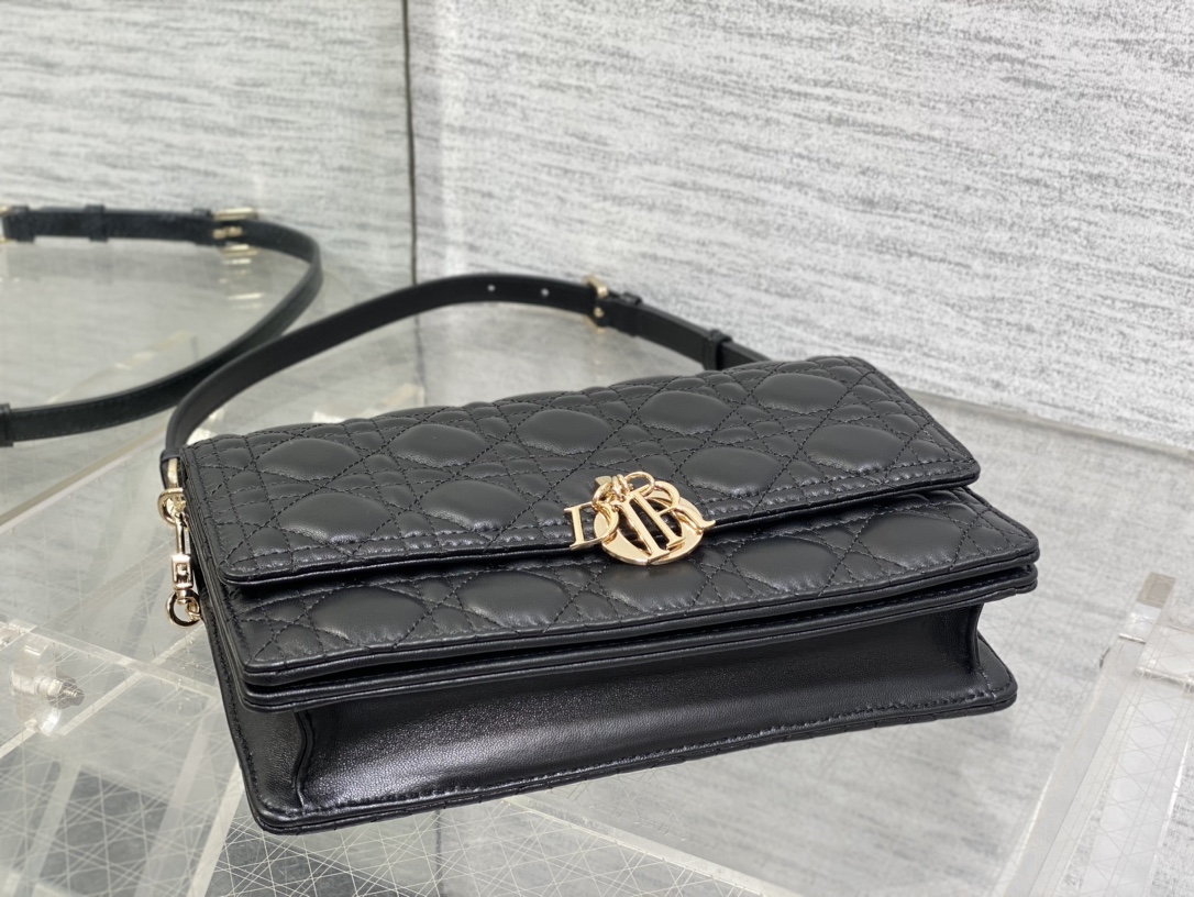 Clutch Bag Sheepskin Black S-14cm