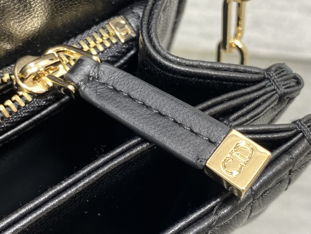 Clutch Bag Sheepskin Black S-14cm
